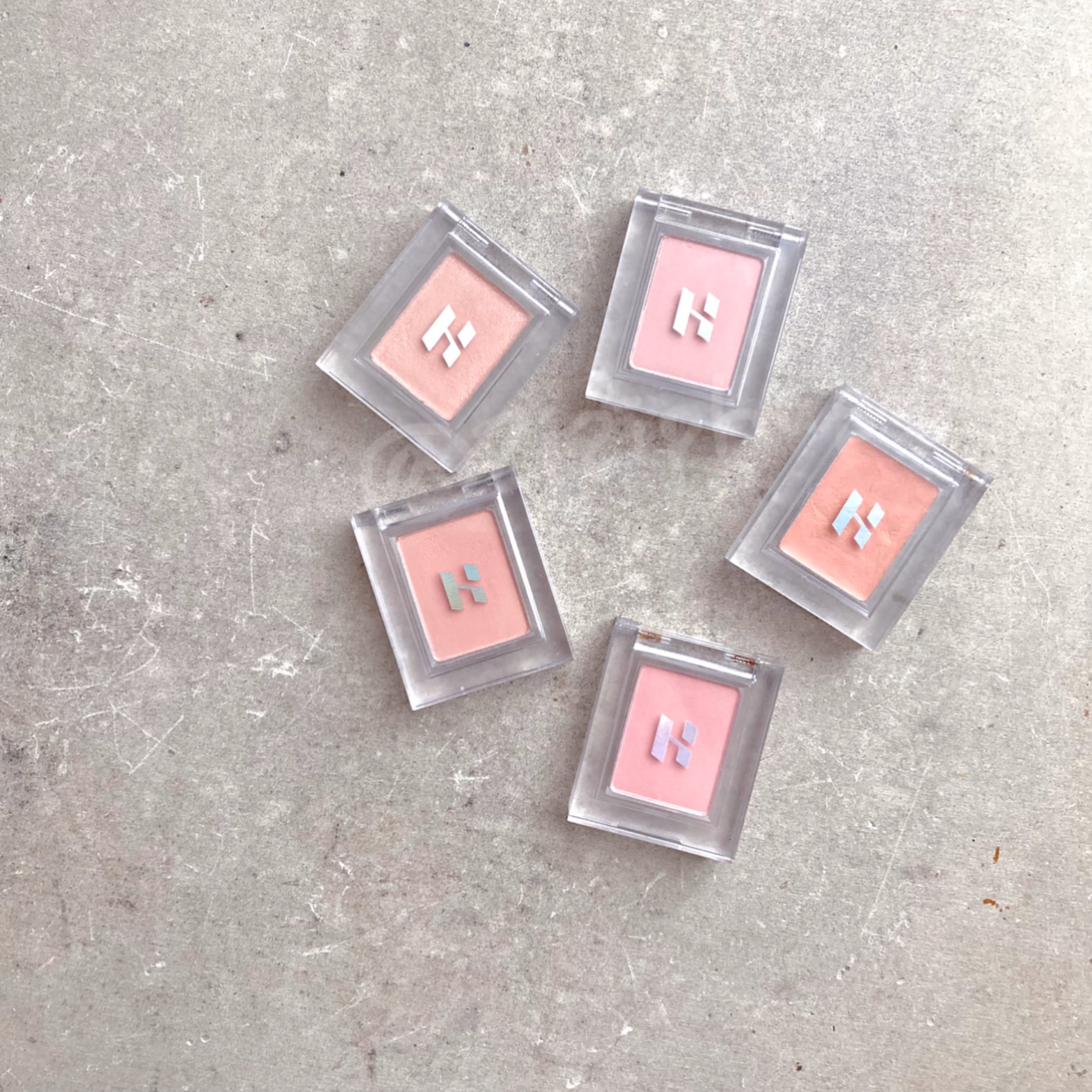 マイフェイブピースアイシャドウ 02 ピンキッド(PINKID)/HOLIKA HOLIKA/単色アイシャドウを使ったクチコミ（1枚目）