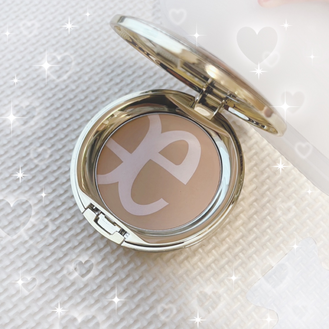 リファイン ヴェルヴェティ ファンデーション NA201/Elégance/パウダーファンデーションを使ったクチコミ（1枚目）