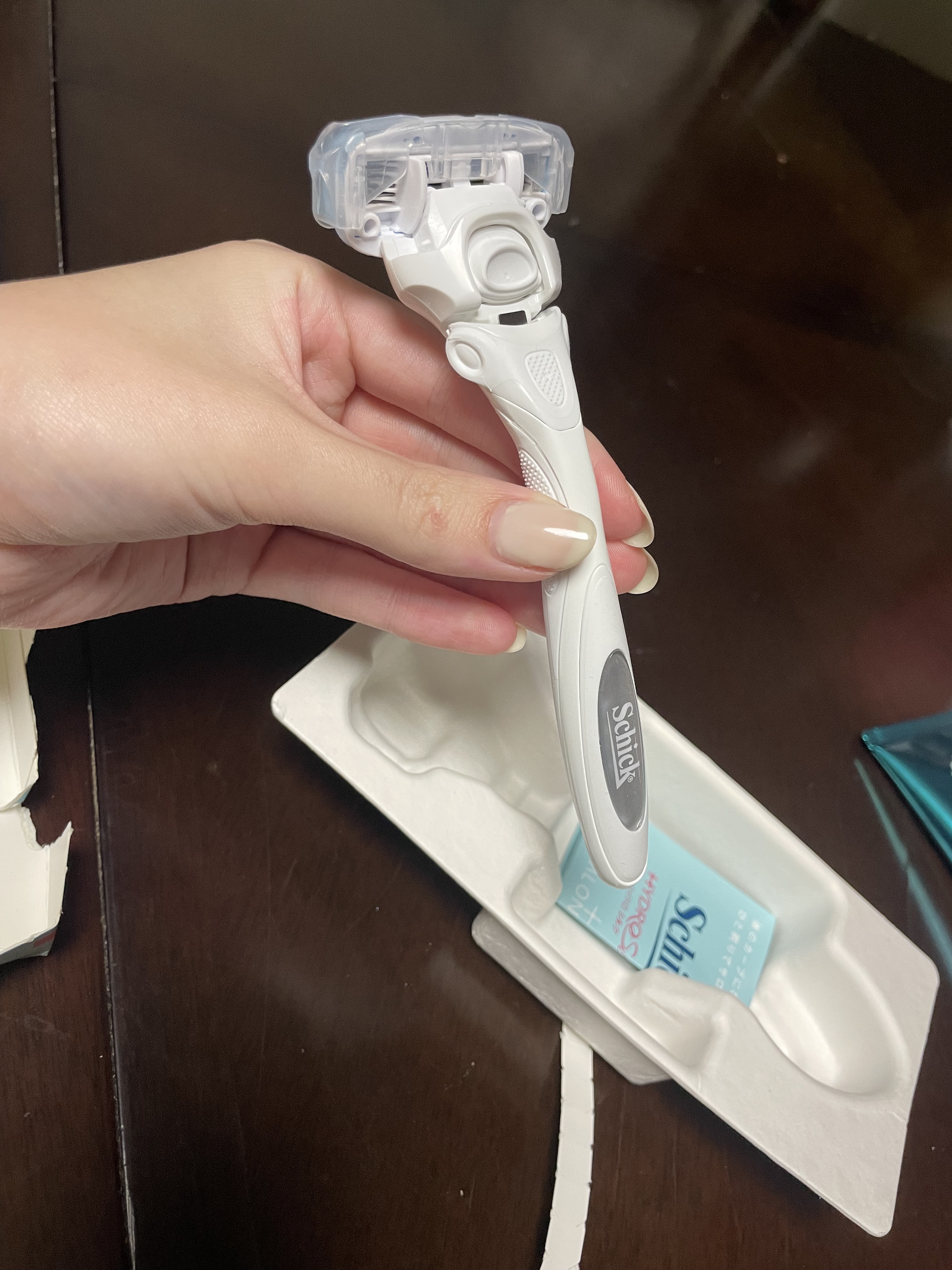 SALON+ ホルダー（刃付き） 本体(刃付き) /サロンプラス/シェーバーを使ったクチコミ（1枚目）