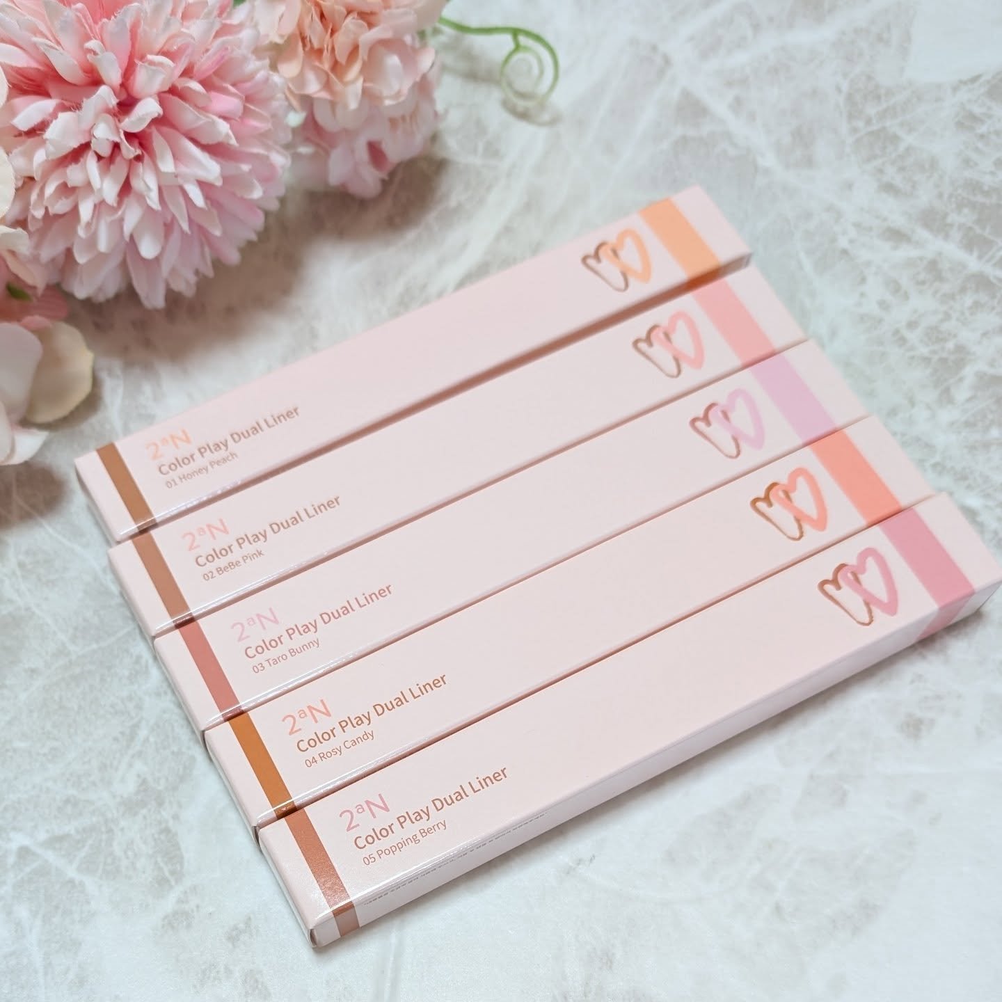 カラープレイデュアルライナー/2aN/スティックアイシャドウを使ったクチコミ（1枚目）