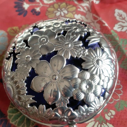 DECORTÉ マルセル・ワンダース コレクション コスメデコルテ フェイスパウダー IXのクチコミ「本当に綺麗なケース
年に一度発売される特別なパウダー
DECORTÉ💞
マルセル・ワンダ.....」(1枚目)