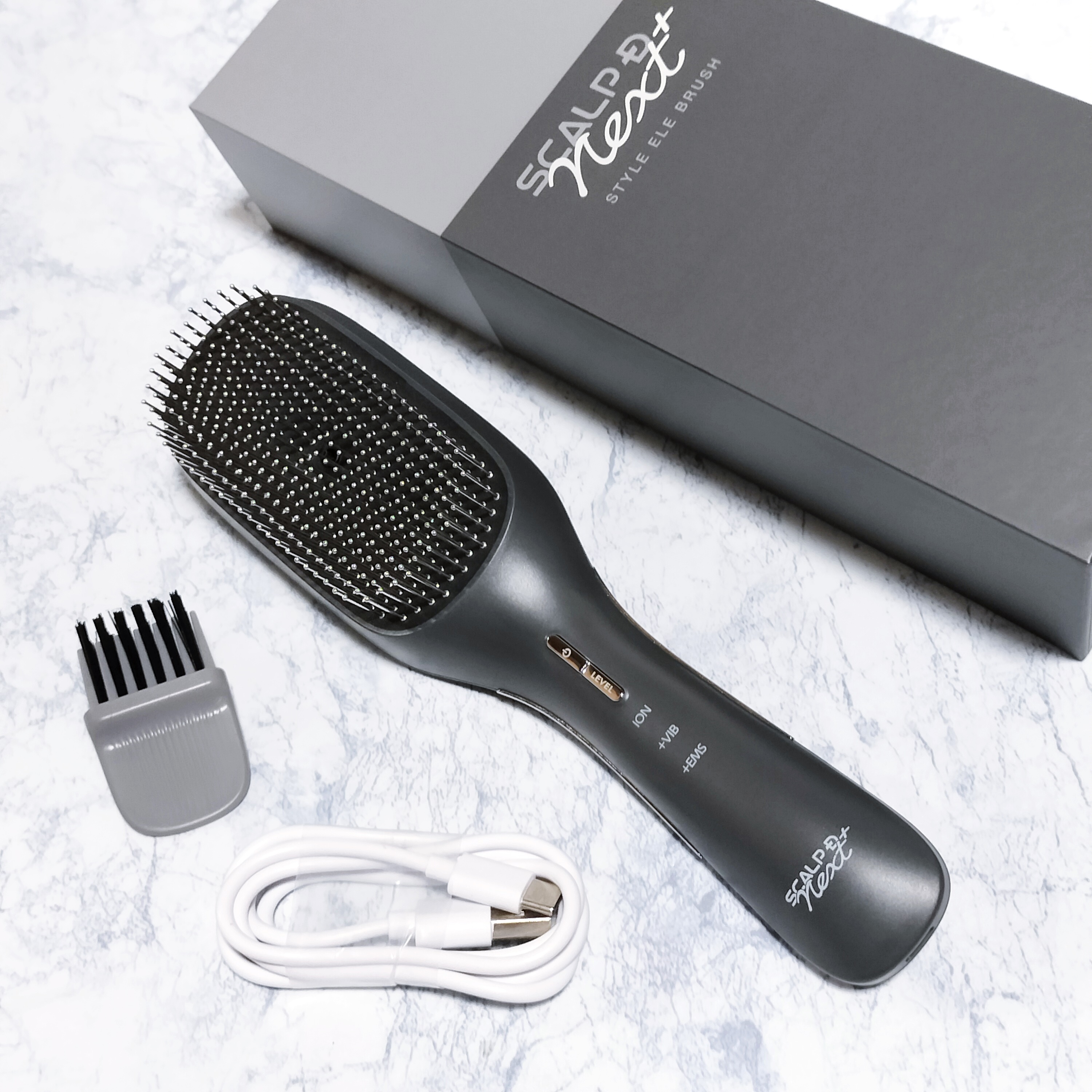 スカルプD ネクストプラス　スタイルエレブラシ/アンファー(スカルプD)/ヘッドマッサージャーを使ったクチコミ（2枚目）