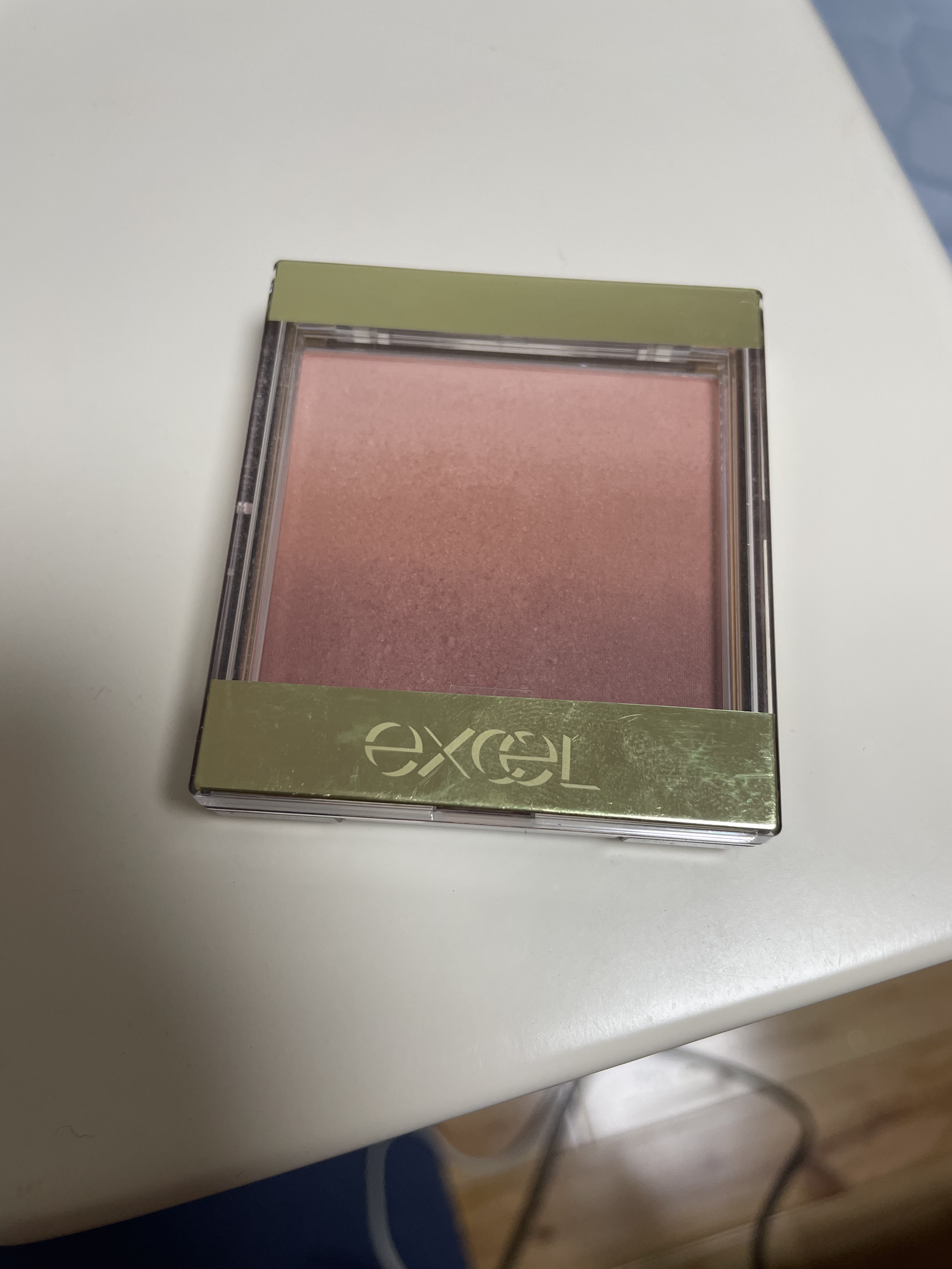 オーラティック ブラッシュ/excel/パウダーチークを使ったクチコミ（1枚目）