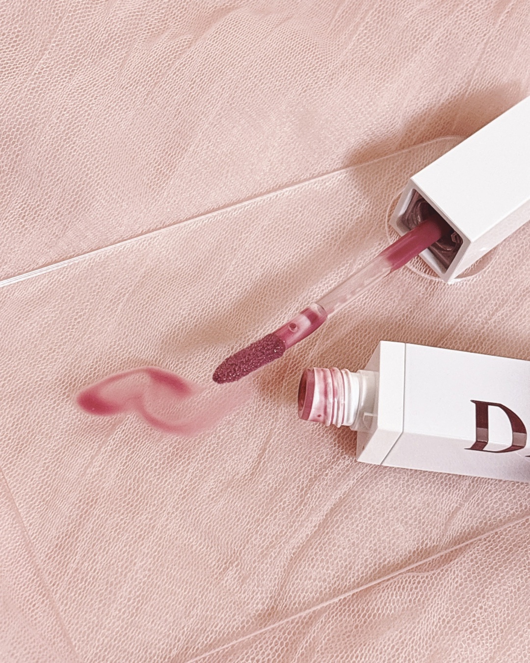 ミラーレスリップオイルグロス 357 Stillness/Dinto/リップグロスを使ったクチコミ（3枚目）