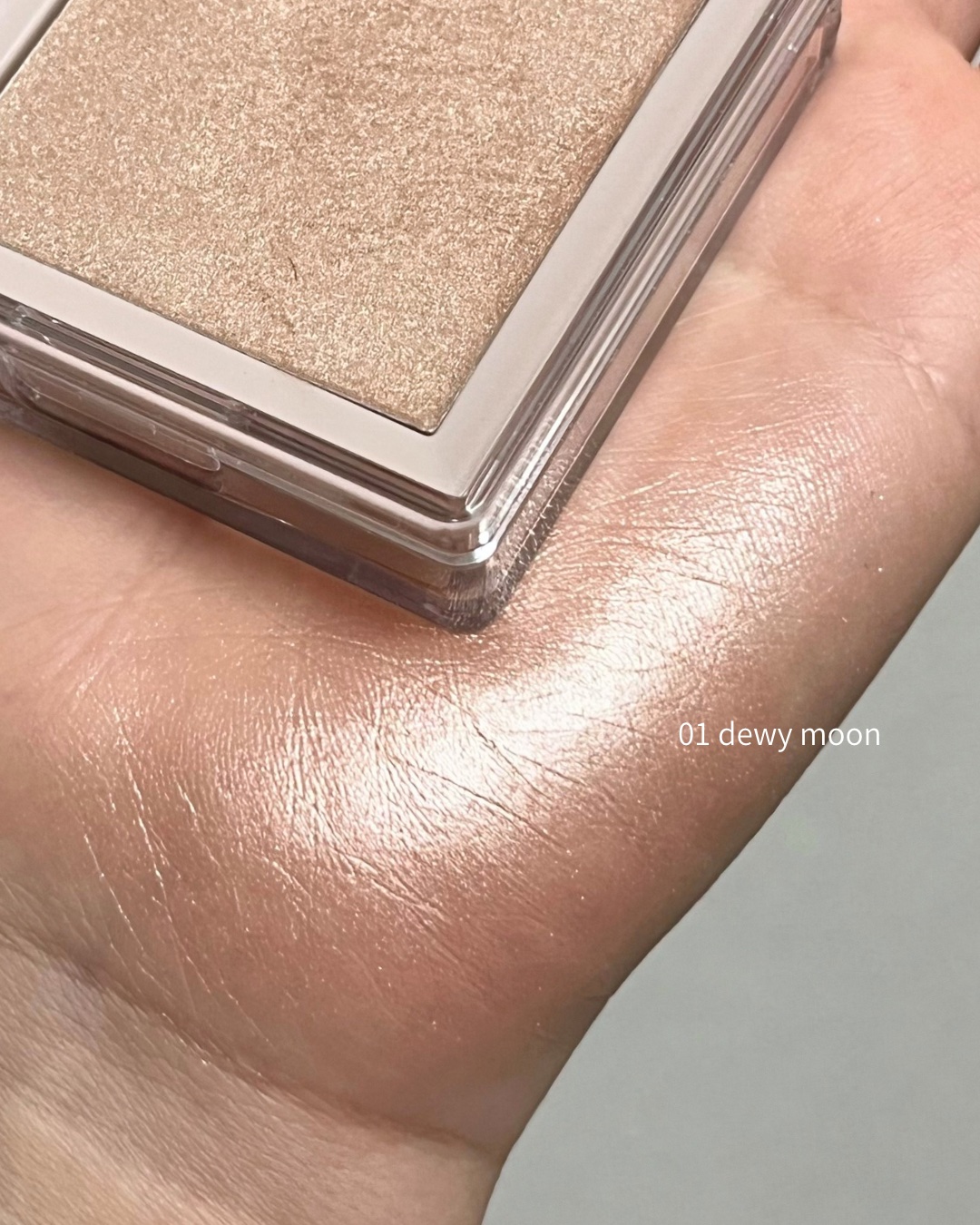 ハイライター Dewy Moon/Glint/パウダーハイライトを使ったクチコミ（1枚目）