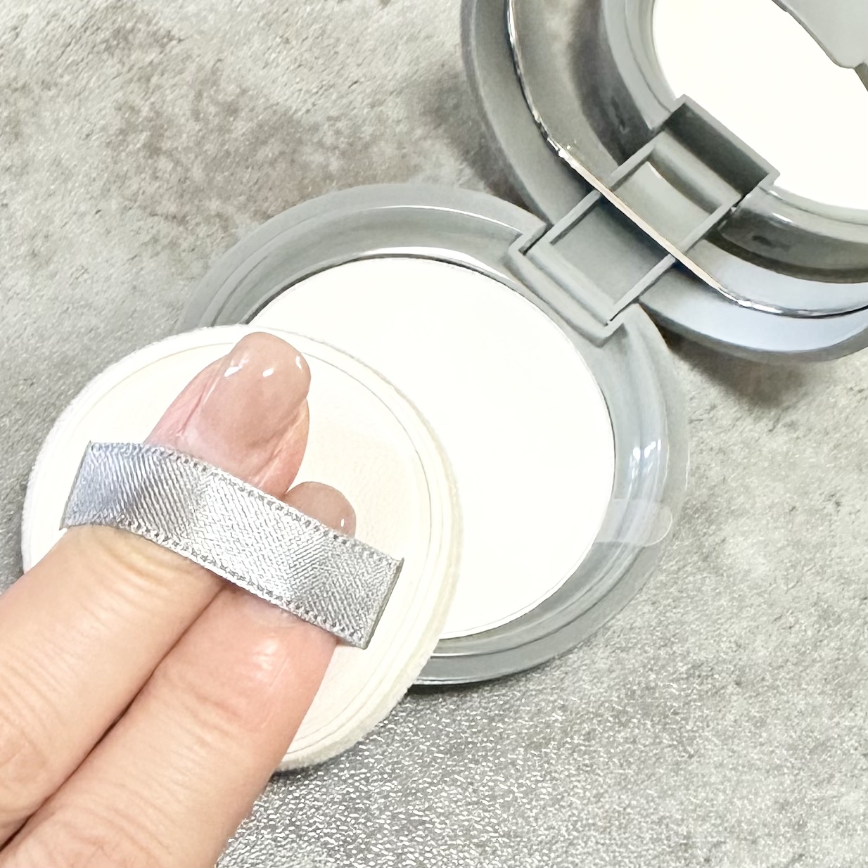 コンプレクションクリエイター/チャコット・コスメティクス/プレストパウダーを使ったクチコミ（2枚目）