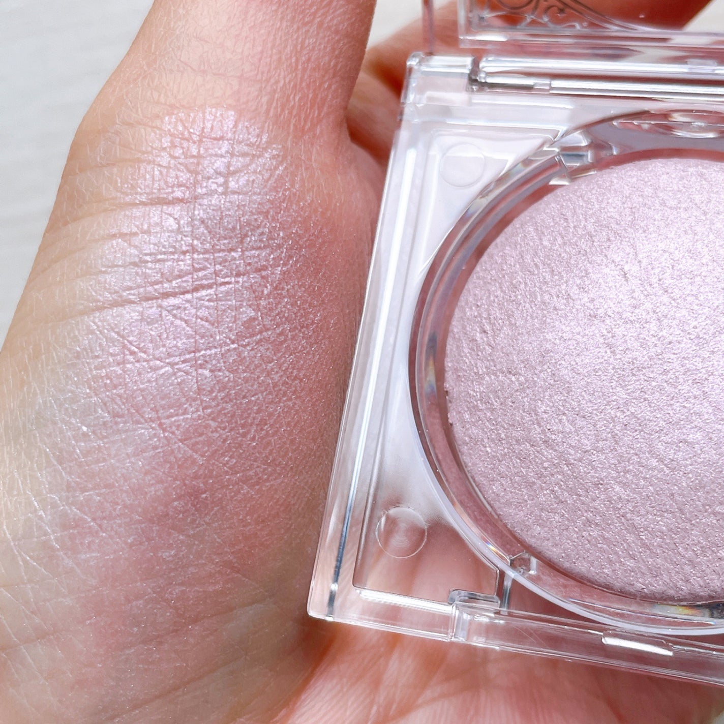 ムーングロウハイライター/キャンメイク/ハイライトを使ったクチコミ(4枚目)