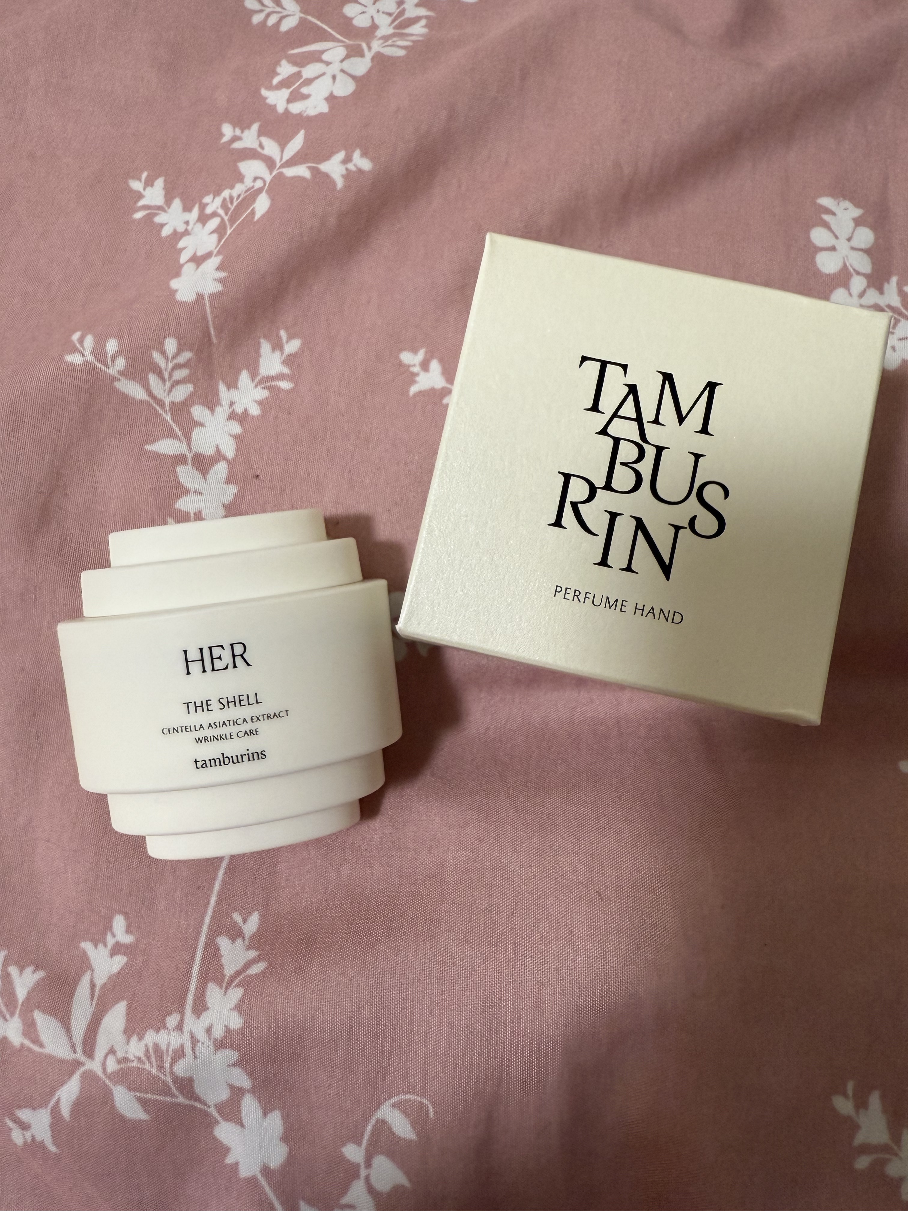 tamburins Perfume  HANDのクチコミ「tamburins
Perfume  HAND
HER



友達から韓国のお土産で
もらいま.....」（1枚目）