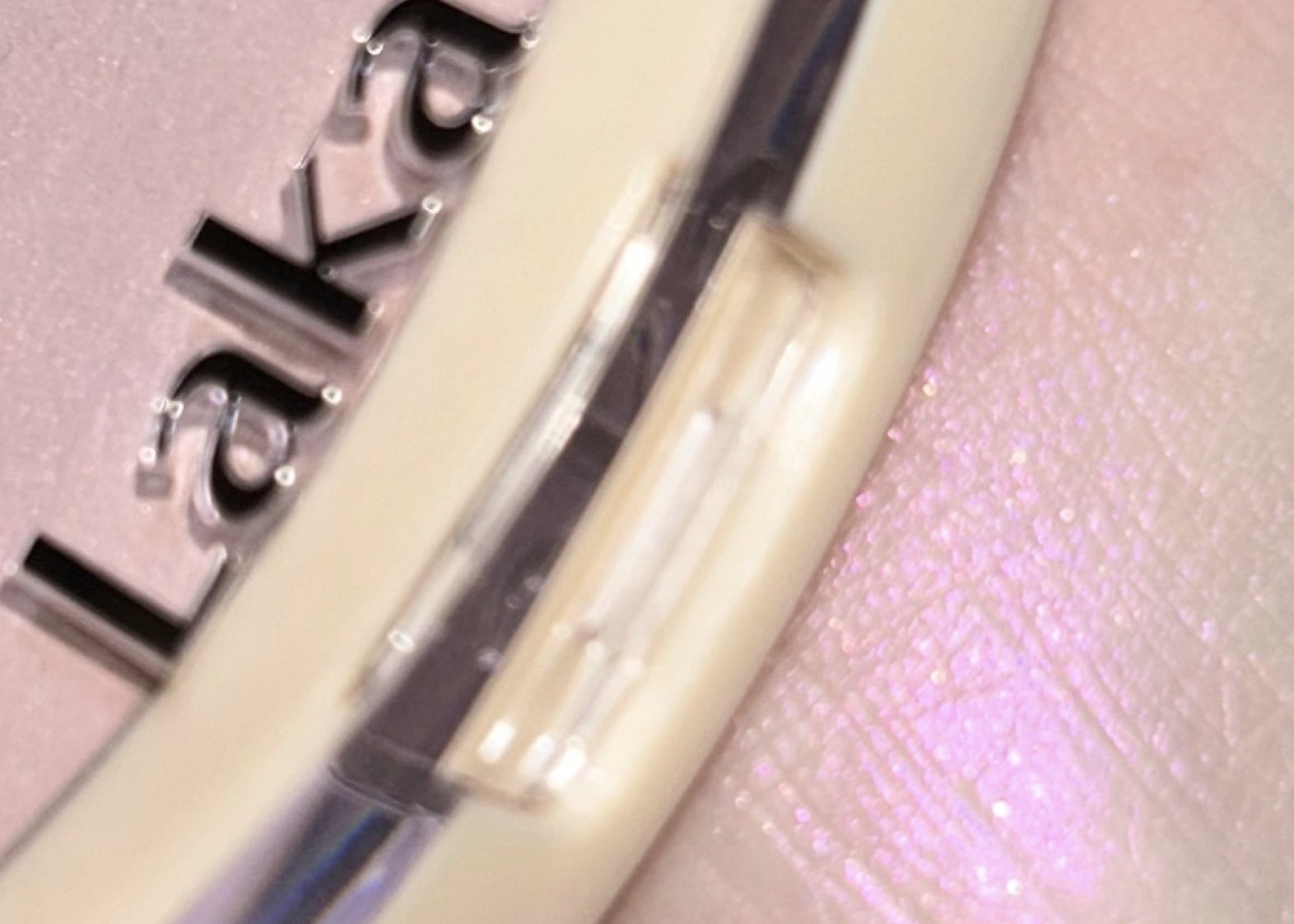 ドリームビームハイライター/Laka/パウダーハイライトを使ったクチコミ（3枚目）