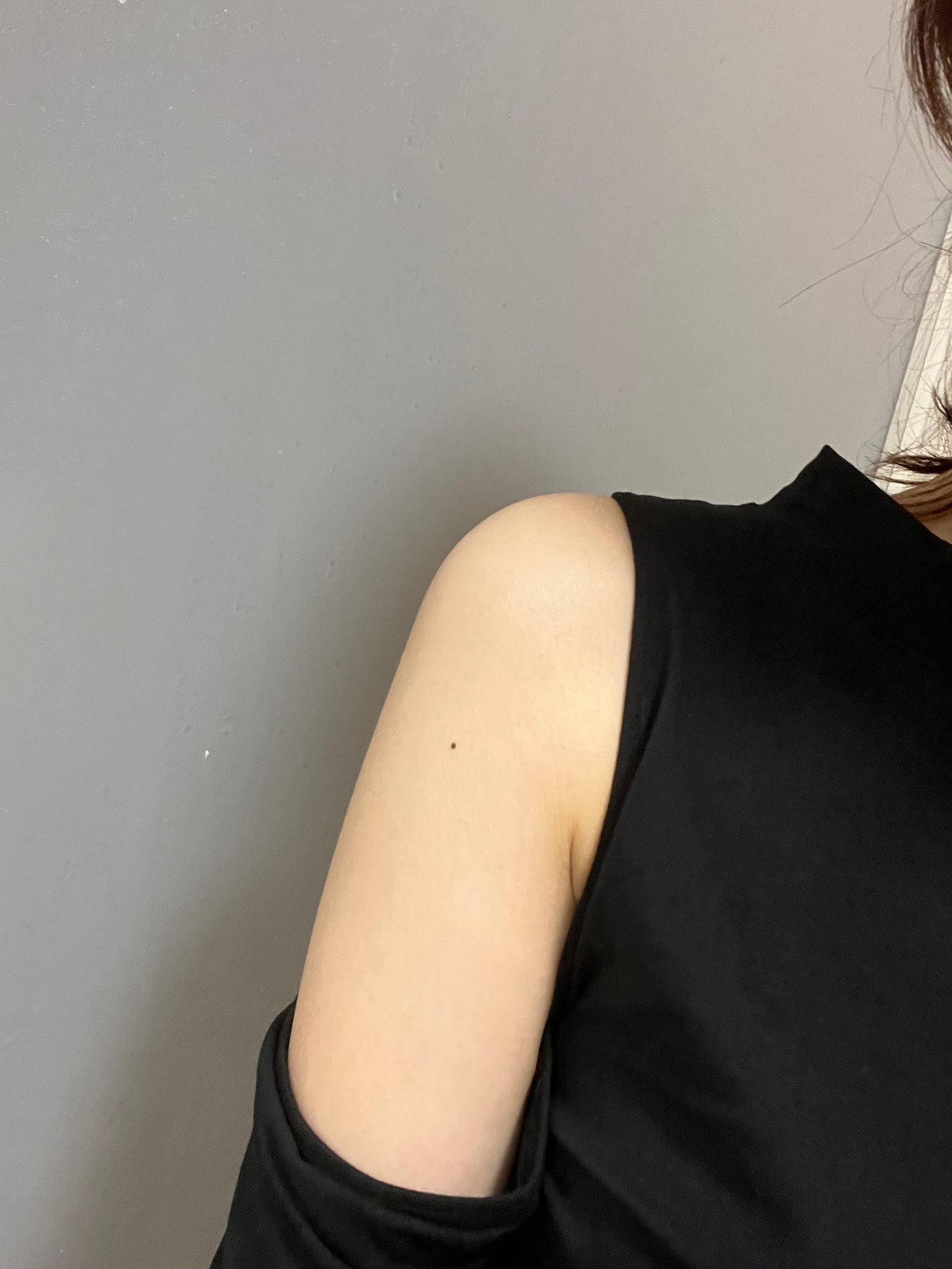 カンナ 🌸 on LIPS 「肩見せニットと相性抜群/クラッセの肩見せぬくもりインナー肩見せ..」(2枚目)