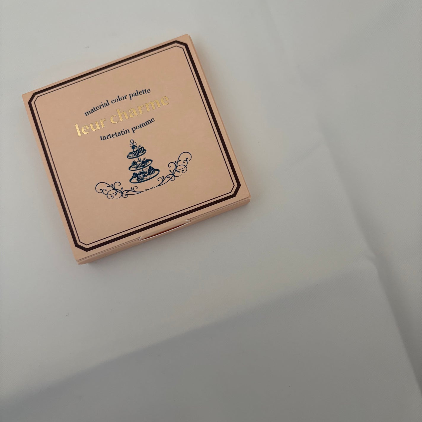 マテリアルカラーパレット/leur charme/アイシャドウパレットを使ったクチコミ(2枚目)