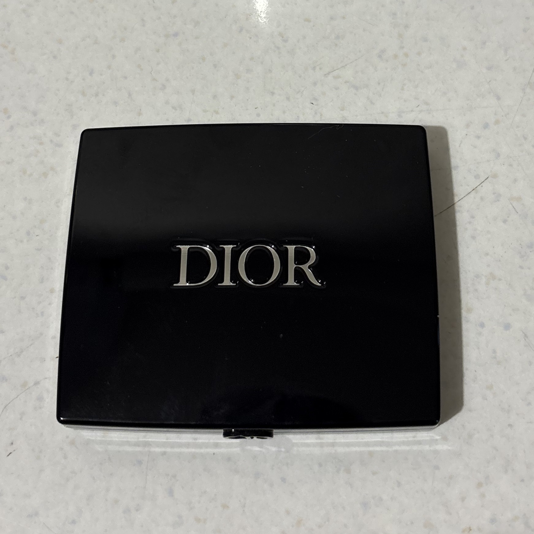 ディオールショウ サンク クルール 879 ルージュ トラファルガー/Dior/アイシャドウを使ったクチコミ（1枚目）