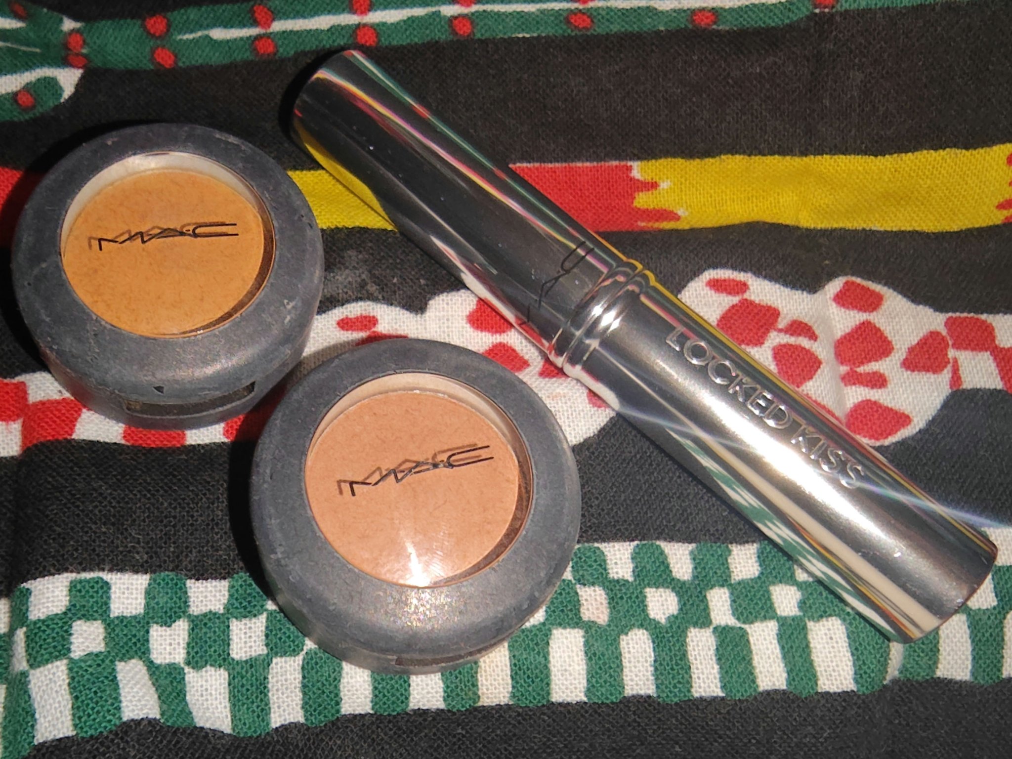 パウダー キス アイシャドウ/M・A・C/単色アイシャドウを使ったクチコミ（1枚目）