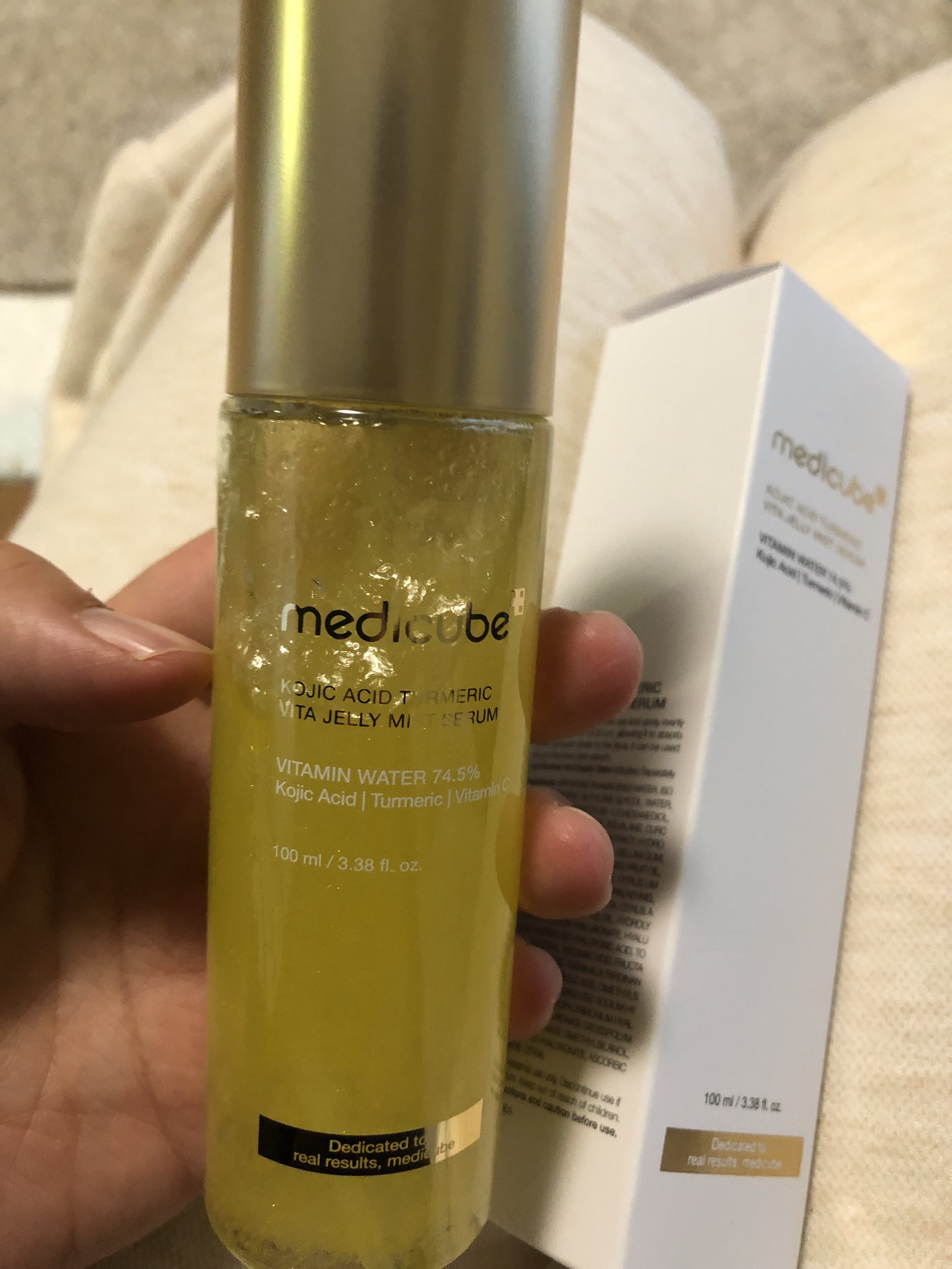 コウジ酸ビタゼリーセラムミスト/MEDICUBE/美容液を使ったクチコミ（2枚目）