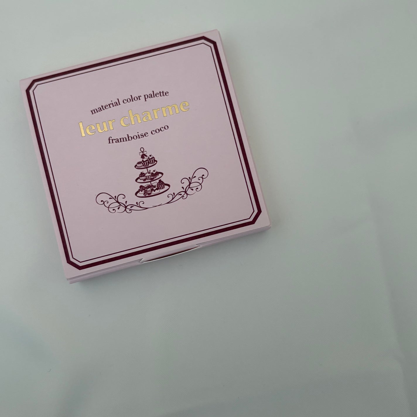 マテリアルカラーパレット/leur charme/アイシャドウパレットを使ったクチコミ(4枚目)
