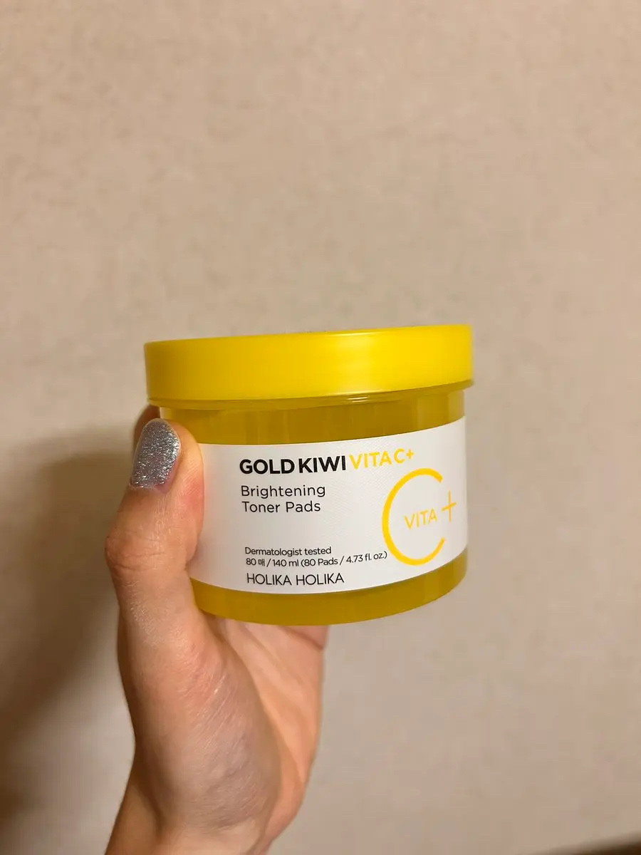 ゴールドキウイ ビタC+ ブライトニング トナーパッド/HOLIKA HOLIKA/トナーパッドを使ったクチコミ（1枚目）