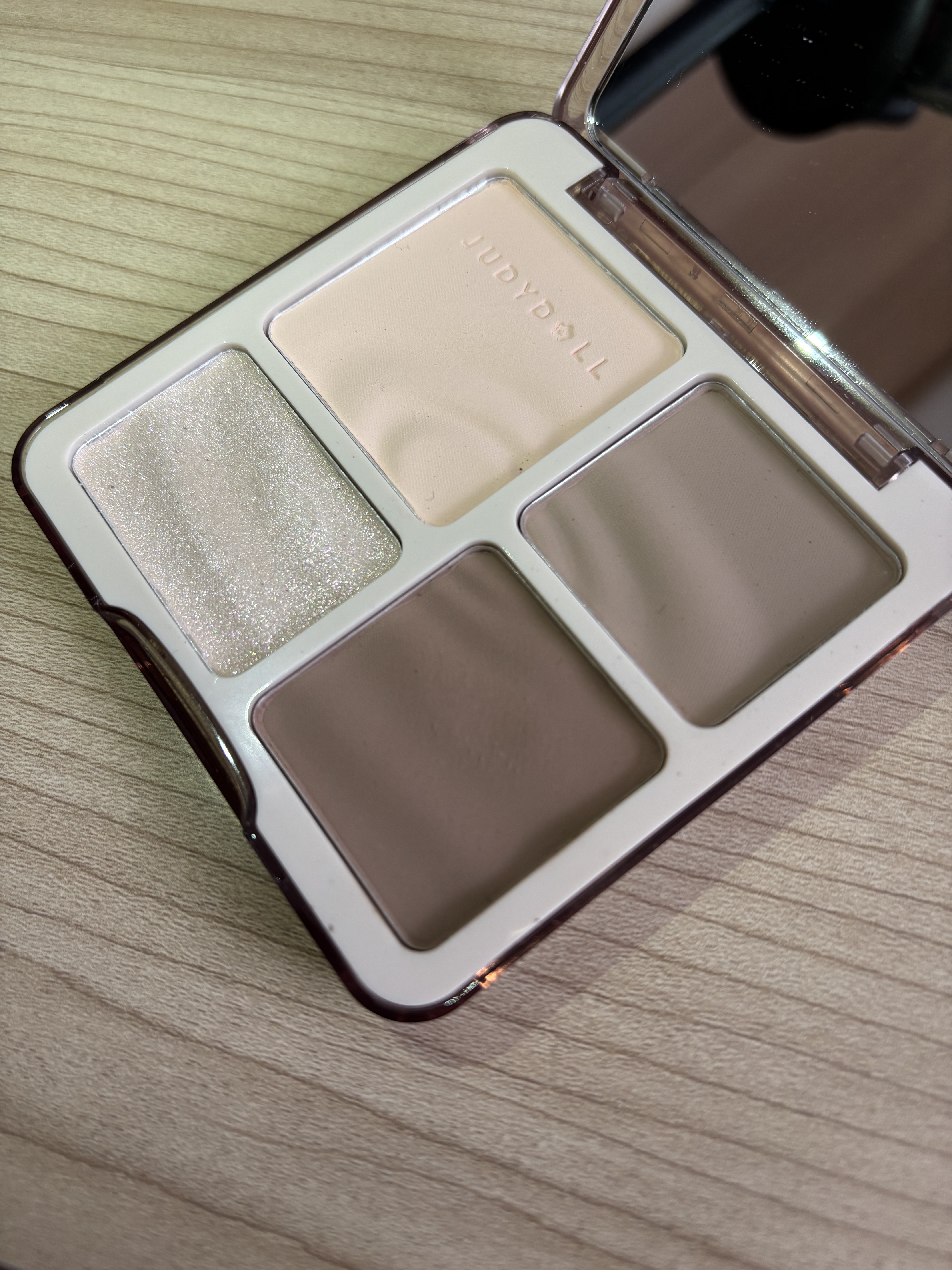 JUDYDOLL メリハリマスターパレット/JUDYDOLL/パウダーハイライトを使ったクチコミ（2枚目）