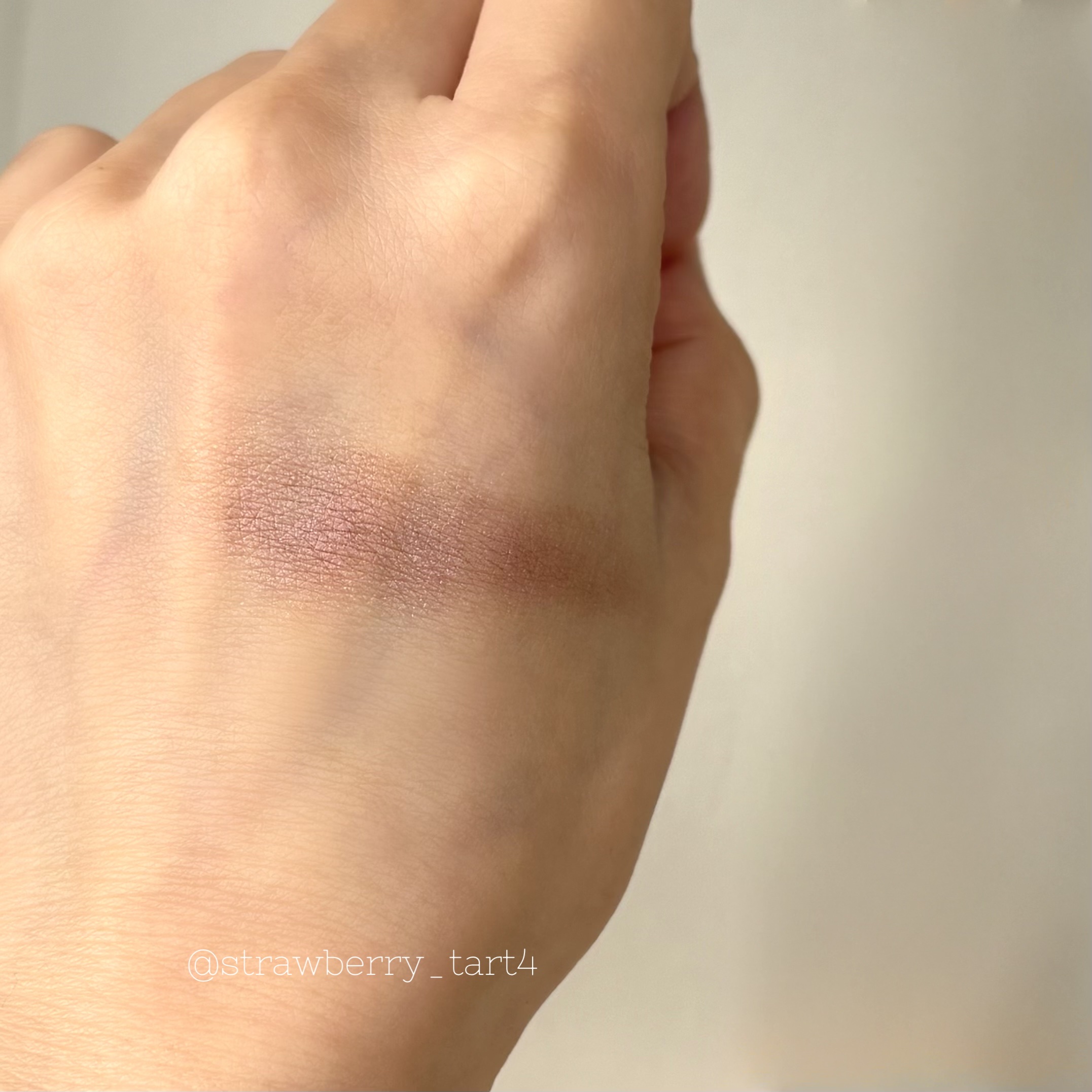 アイグロウジェム スキンシャドウ 19G mauve taupe/DECORTÉ/ジェル・クリームアイシャドウを使ったクチコミ（3枚目）