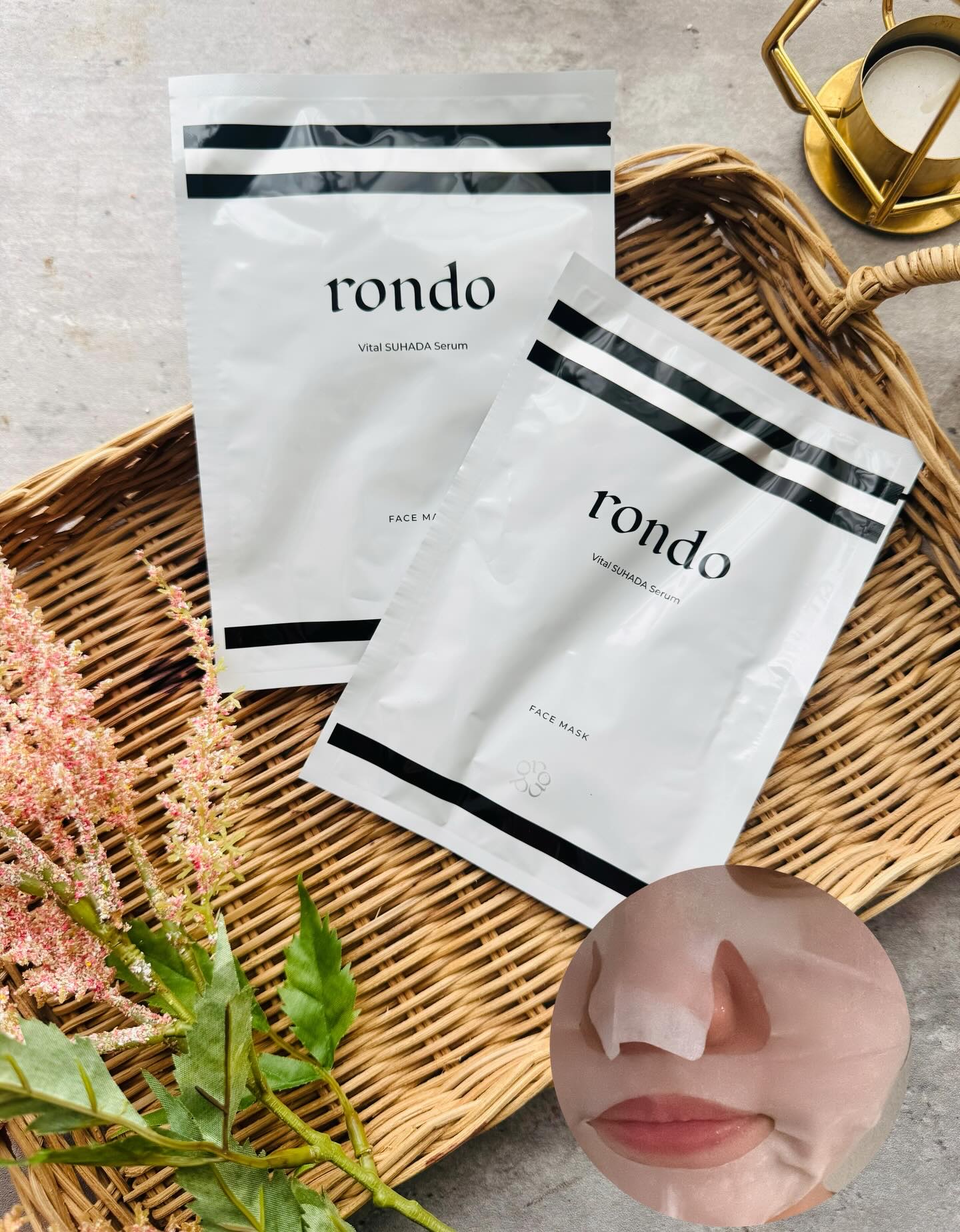 rondo バイタル素肌セラム 

3種のヒアルロン酸 や嬉しい美容成分たっぷり配合されていて、潤い、ハリ、キメを同時に叶えてくれるフェイスマスク‎🤍

厚手のパックがお肌に密着して水分チャージ🥹ズレにくくて美容成分がお肌に届きやすいよ