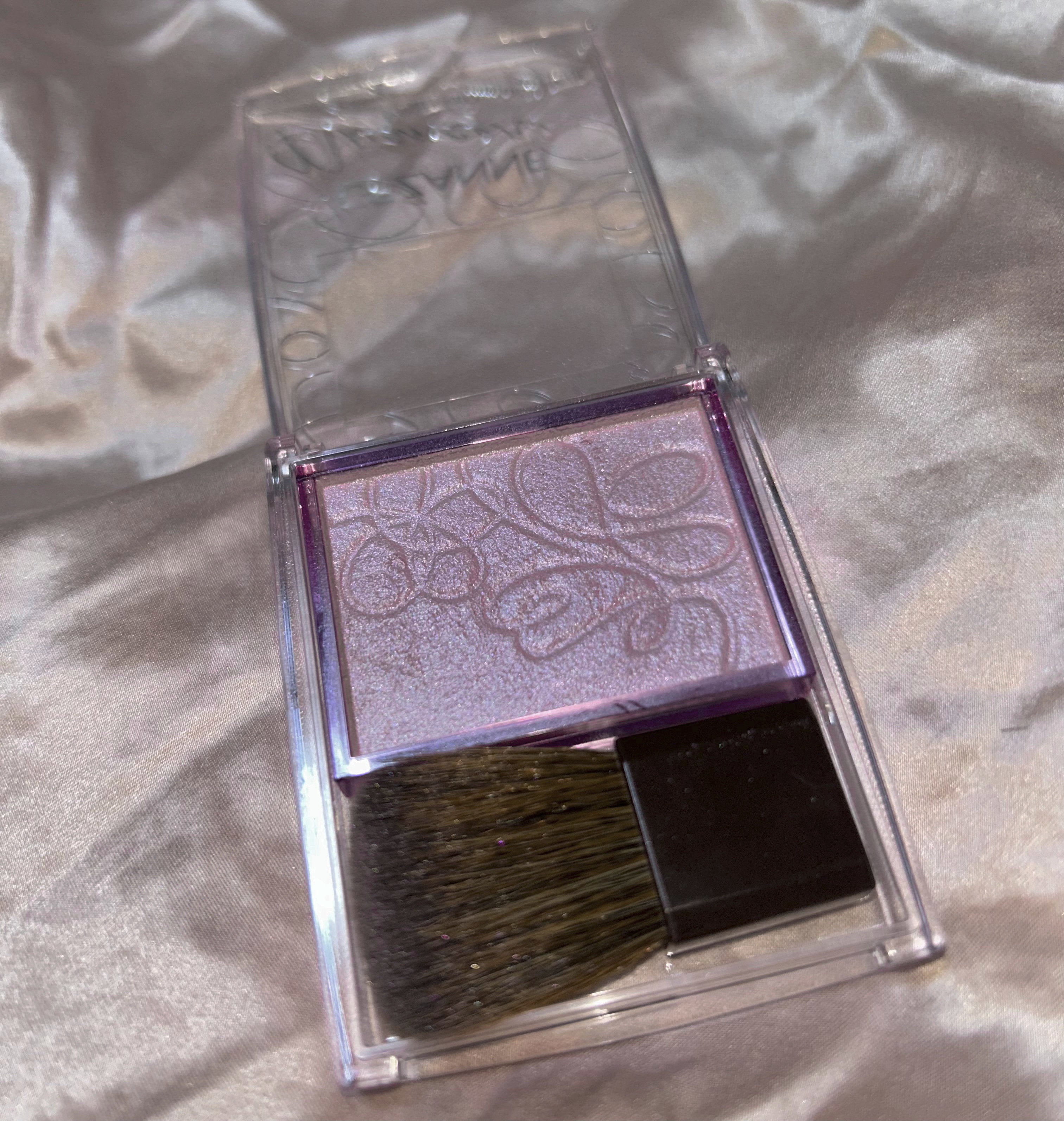 パールグロウニュアンサー/CEZANNE/パウダーハイライトを使ったクチコミ（2枚目）