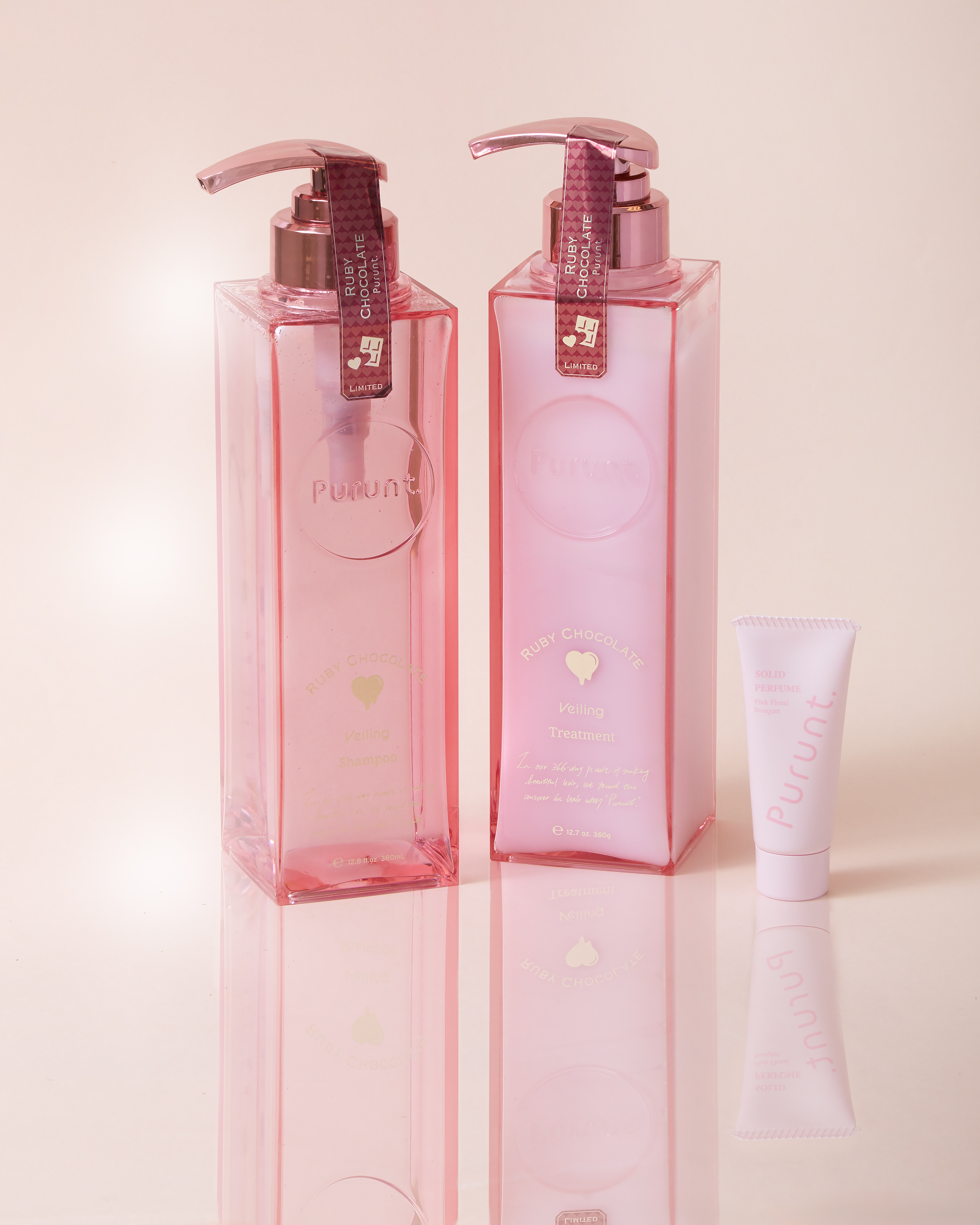 New product🧴🫧
⁡
この度、Purunt.より冬の限定品が新登場！
その名も...
『プルント ルビーチョコレート』🍫💞
⁡
ヴェーリングシリーズをベースに、冬のヘアケアタイムをときめかせる
甘酸っぱく芳醇なルビーチョコ