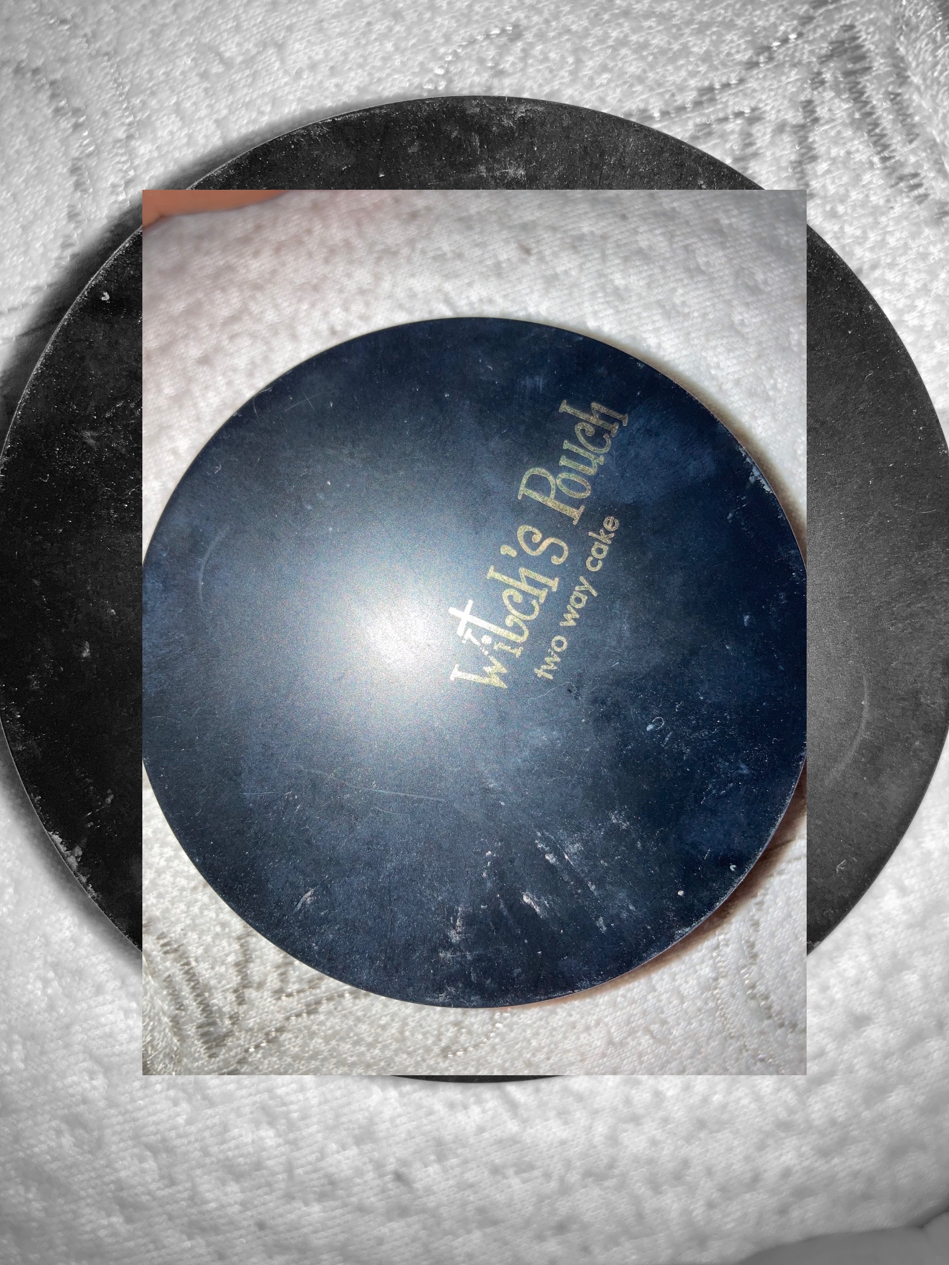 ベルベットトゥーウェイケーキ/Witch's Pouch/プレストパウダーを使ったクチコミ（1枚目）