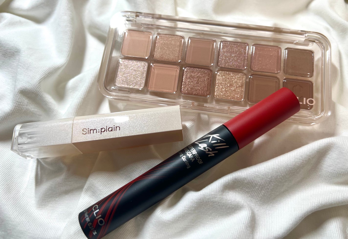 たず on LIPS 「CLIO𓂃𓈒𓂂𓏸日本限定のアイパレット👀🫶私はイエベ春なので、..」(1枚目)