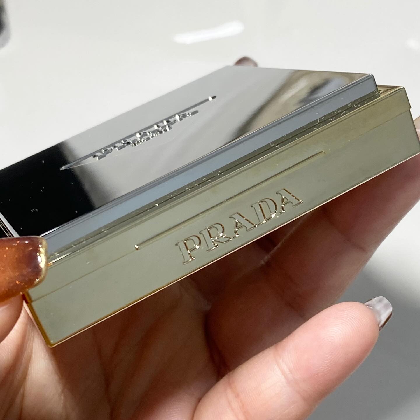 ダイメンションズ マルチエフェクト アイシャドウ/PRADA BEAUTY/アイシャドウパレットを使ったクチコミ（3枚目）