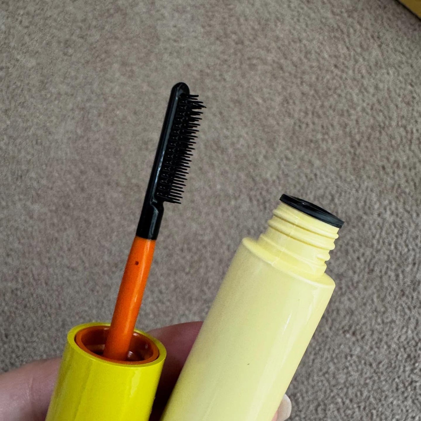 ハイプフィットヘアマスカラ/narka/その他スタイリングを使ったクチコミ(4枚目)