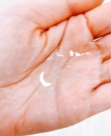 白いポメラニアンのクチコミ「毛穴が気になりだしたらオバジ✨
ビタミンC美容液もいいけどオバジC クリアアドバンスドローショ.....」(2枚目)