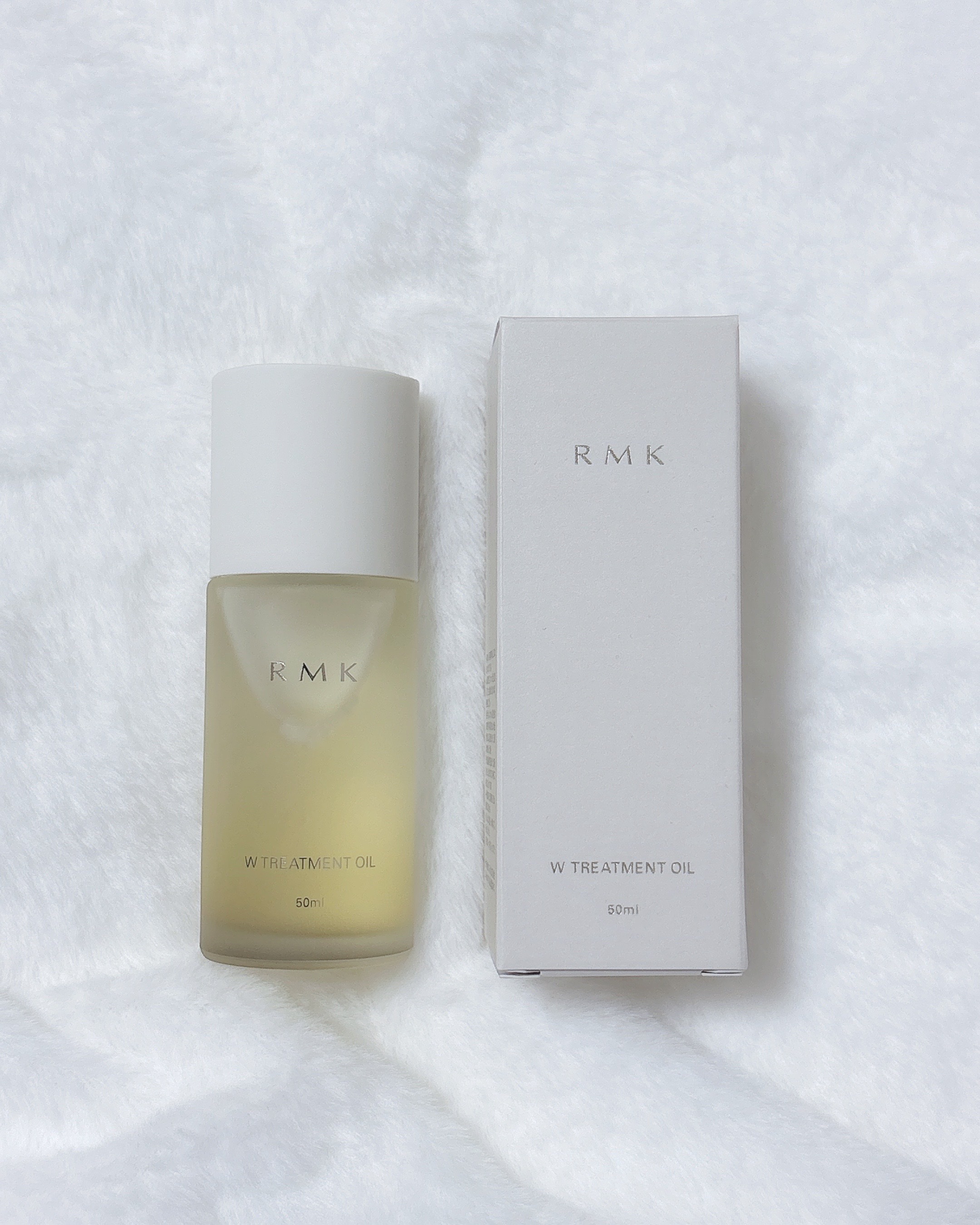 【RMK様よりご提供いただきました】
たくさんのベスコスも受賞してる人気のオイルで、スキンケアの1番最初に使うとびっくりするくらい肌が柔らかくなります。
乾燥しやすい人、スキンケアに何かプラスしたい人、メイクノリを上げたい人におすすめです。