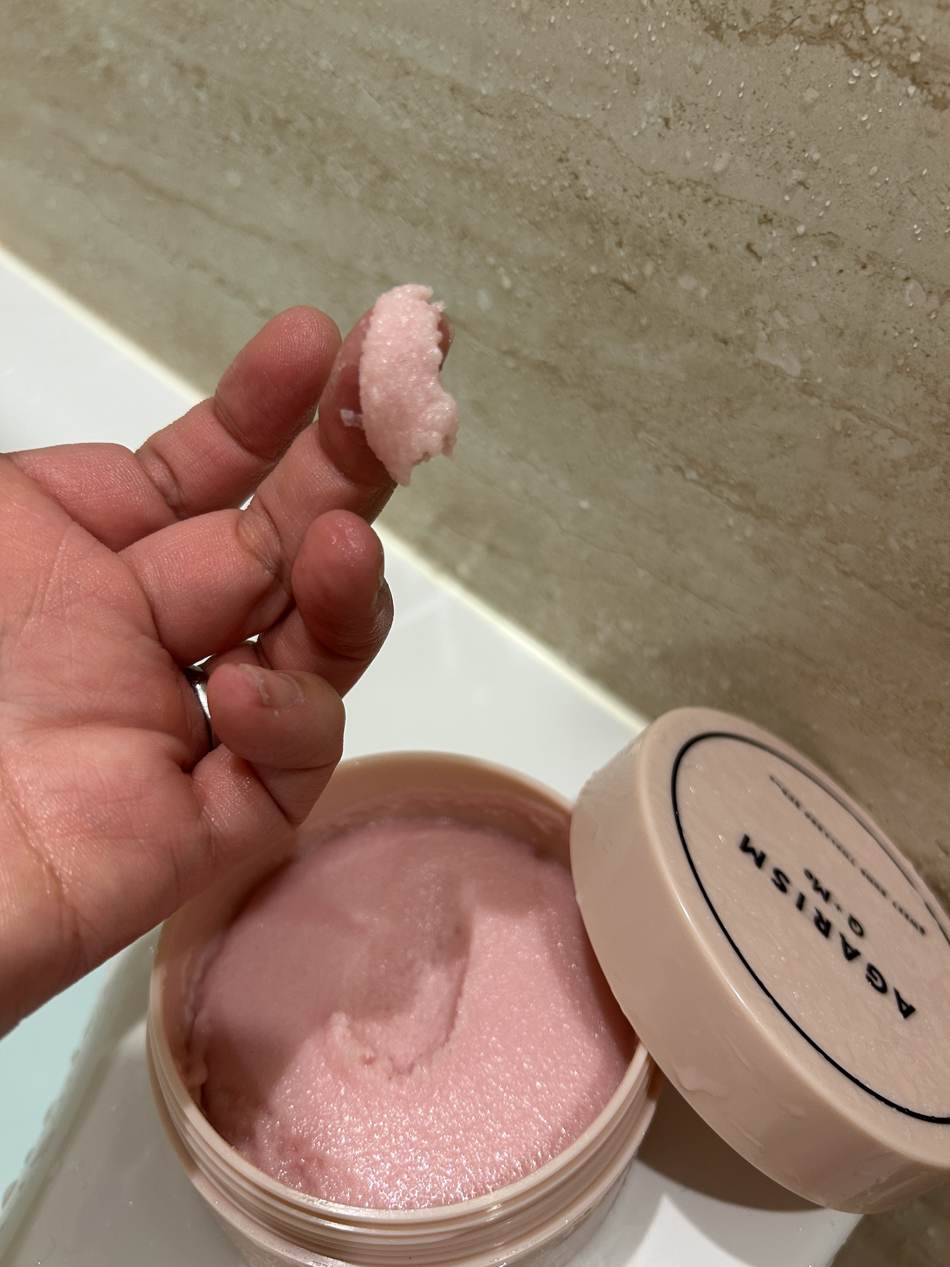 Q+Me スウィート ボム タラソ スクラブ/AGARISM/バスト・ヒップケアを使ったクチコミ（2枚目）