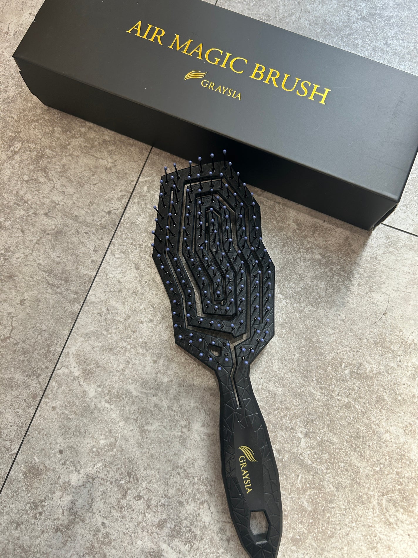 グレイシア エアーマジックブラシ/ジュエル・コスメティックス/ヘアブラシを使ったクチコミ(4枚目)