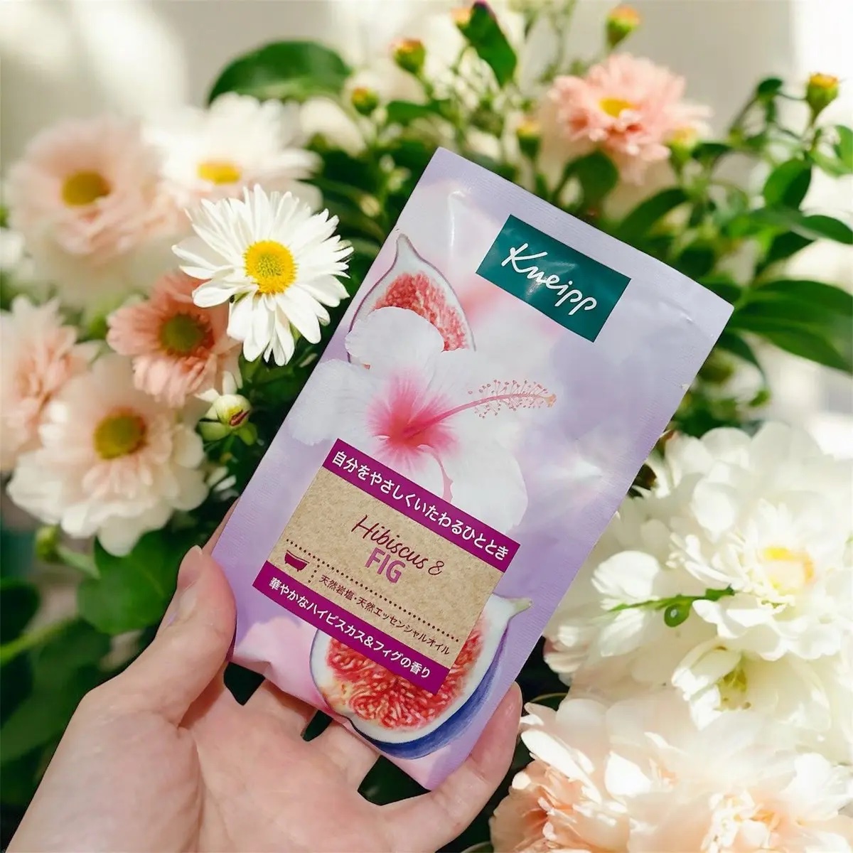 甘くて華やかないい香り〜🌸♡
最近お風呂入ってる時が一番幸せ！

クナイプの入浴剤ってしっかり香りが感じられるし体もポカポカになるから大好き！

#あったかおこもり美容 