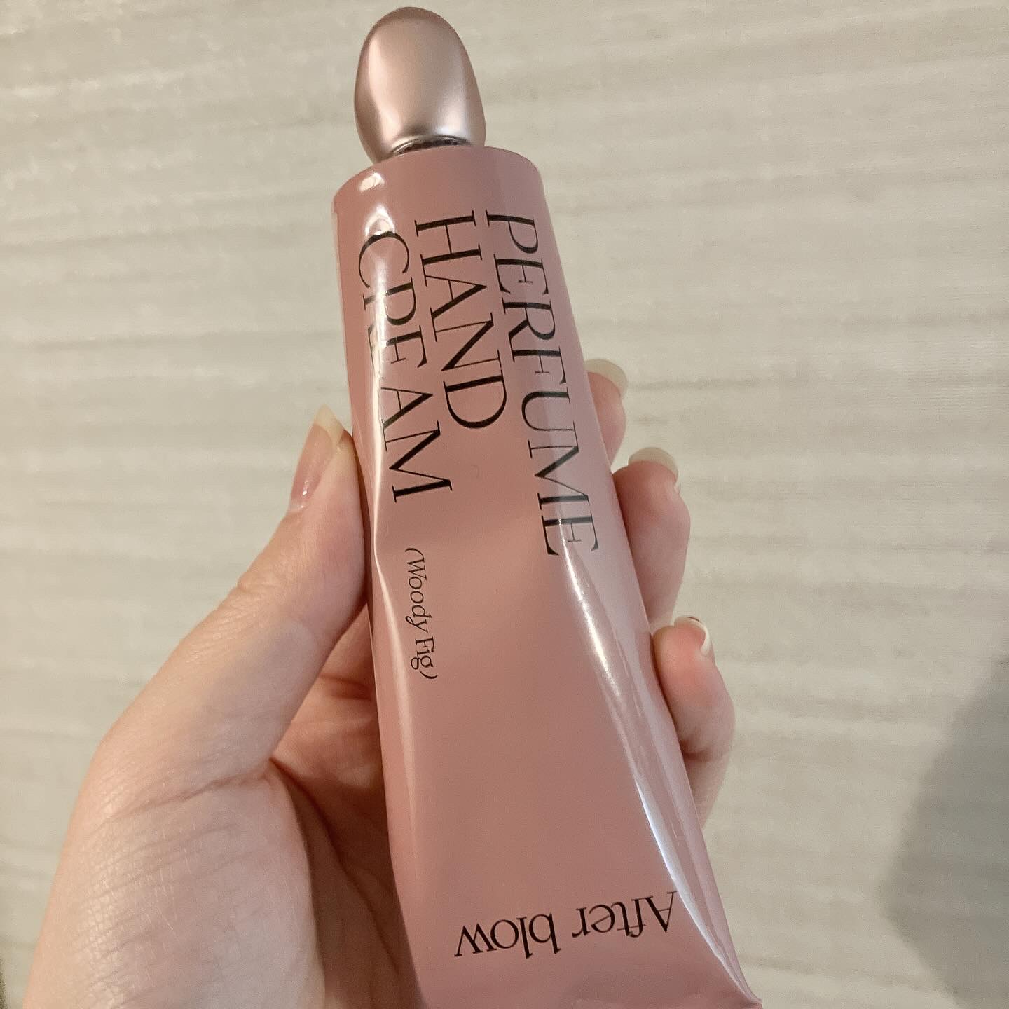  パフューム ハンドクリーム/After blow/ハンドクリームを使ったクチコミ（2枚目）