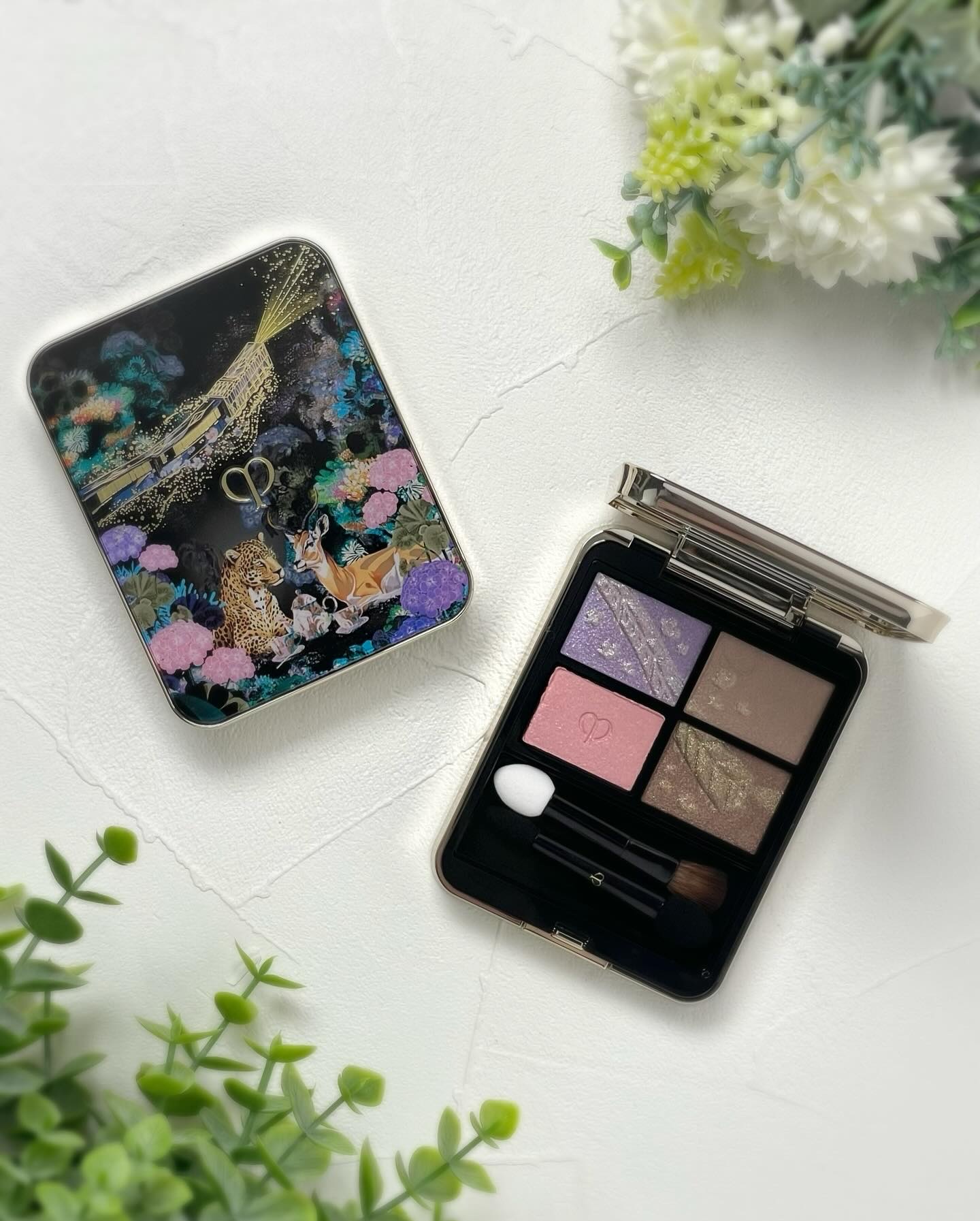 クレ・ド・ポー ボーテ オンブルクルールクアドリのクチコミ「今年も美しいクレドのホリデー🐅🫖🦌

このパレット見た目はピンクとラベンダーが目をひいて可愛い.....」（3枚目）