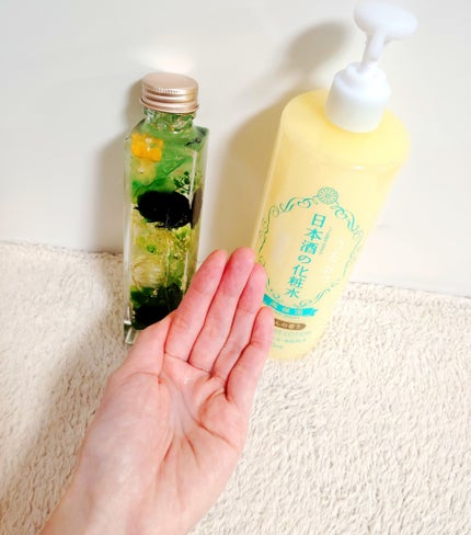 菊正宗 菊正宗 日本酒の化粧水 高保湿 れもんの香りのクチコミ「菊正宗さまからお贈りいただきました。
日本酒が入っていて少しとろみのあるテクスチャーです。
.....」(2枚目)