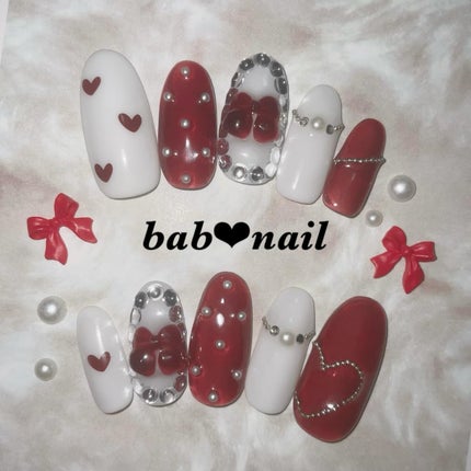 ばぶnail❤︎ネイルチップ on LIPS 「クリスマスにおすすめ♡ハートネイル❤︎赤×白のガーリーネ..」(1枚目)