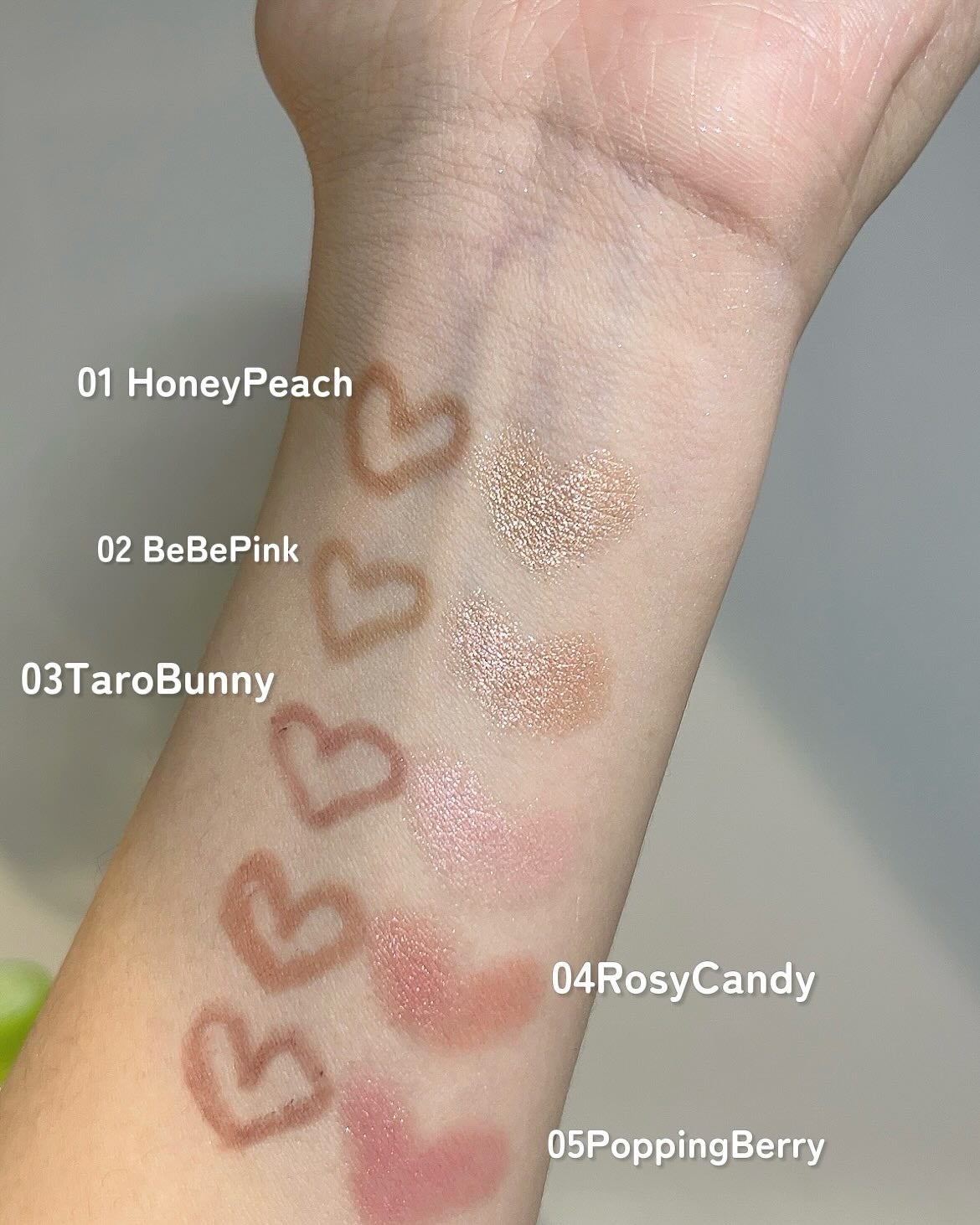 カラープレイデュアルライナー/2aN/スティックアイシャドウを使ったクチコミ(3枚目)