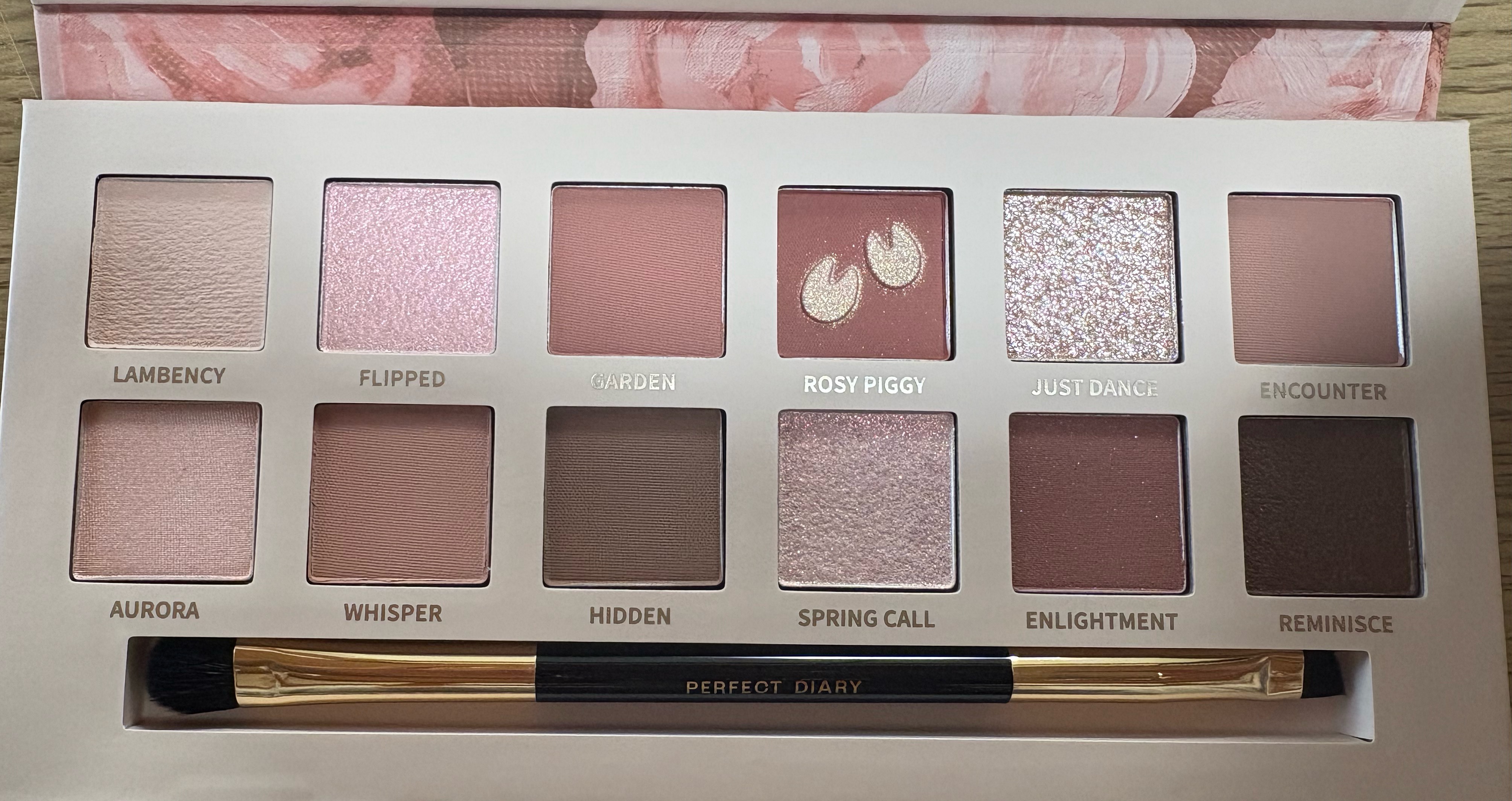 エクスプローラ12色 動物アイシャドウパレット/PERFECT DIARY/アイシャドウパレットを使ったクチコミ（2枚目）