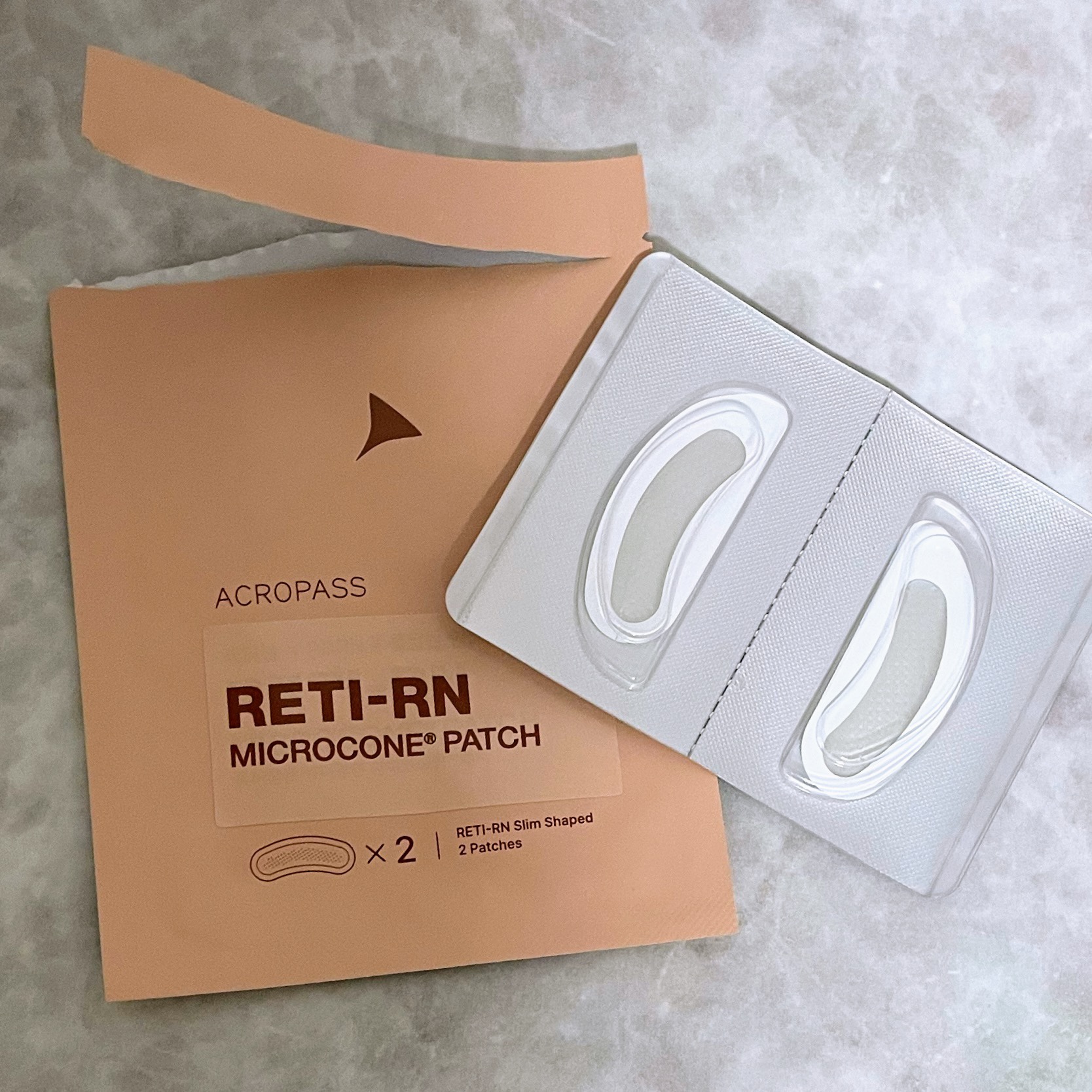 ACROPASS レチアールエヌ スリムパッチのクチコミ「PDRN✕レチノールのハイブリッドパッチで
攻めの目元ケア✨
【レチアールエヌ　スリムパッチ】.....」（3枚目）