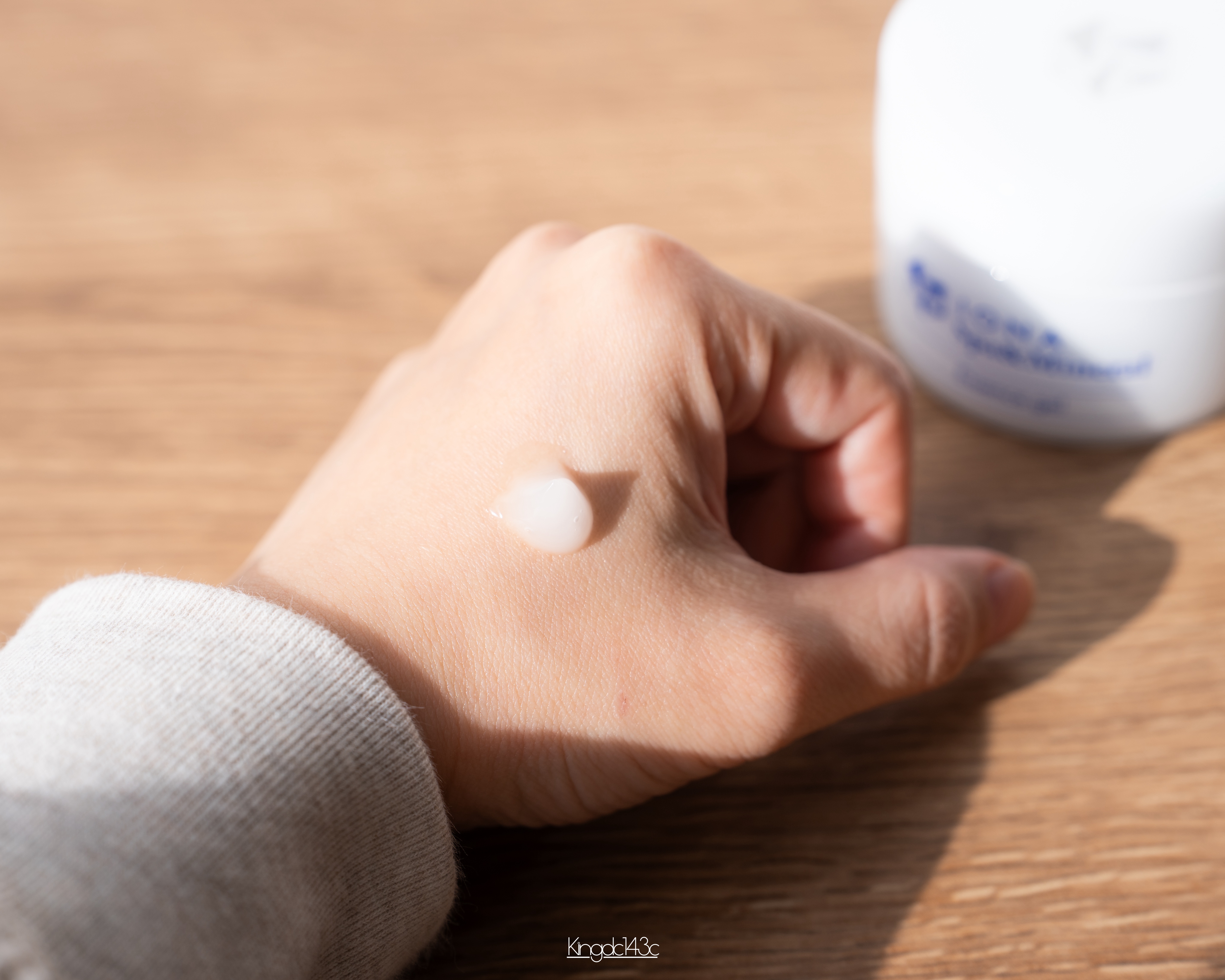 エッセンス ジェル/イオナ スパ＆ミネラル/オールインワン化粧品を使ったクチコミ（3枚目）