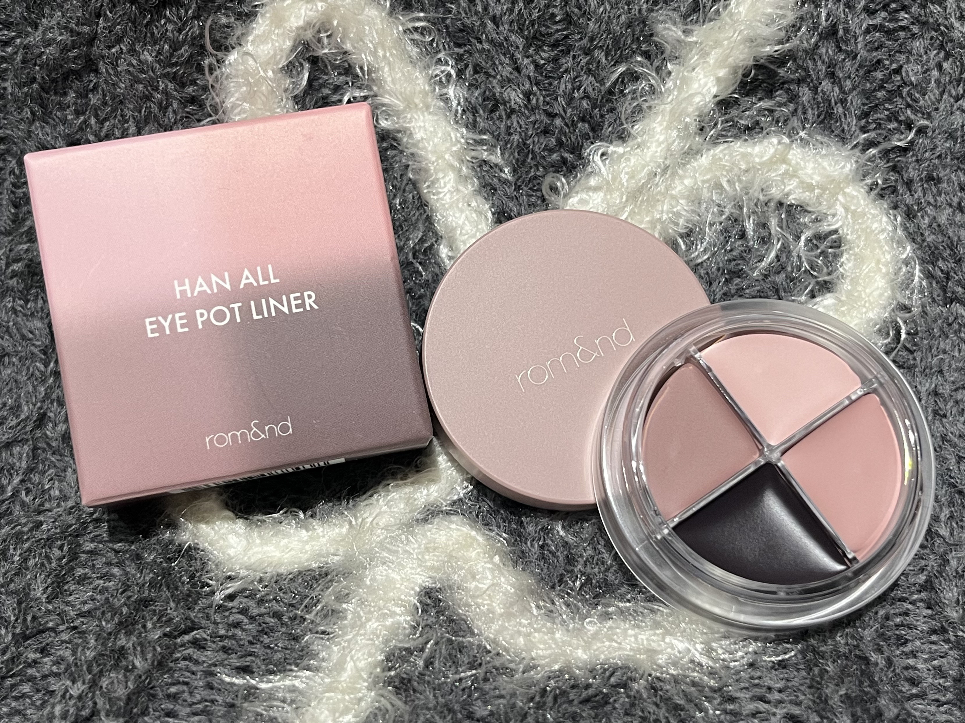 rom&nd ハンオールライン ブラシのクチコミ「rom&nd 🤎🩷🖤 
Qoo10 ﾒｶﾞ割 vol.1

ﾊﾝｵｰﾙｱｲﾎﾟｯﾄﾗｲﾅｰ 
.....」（1枚目）