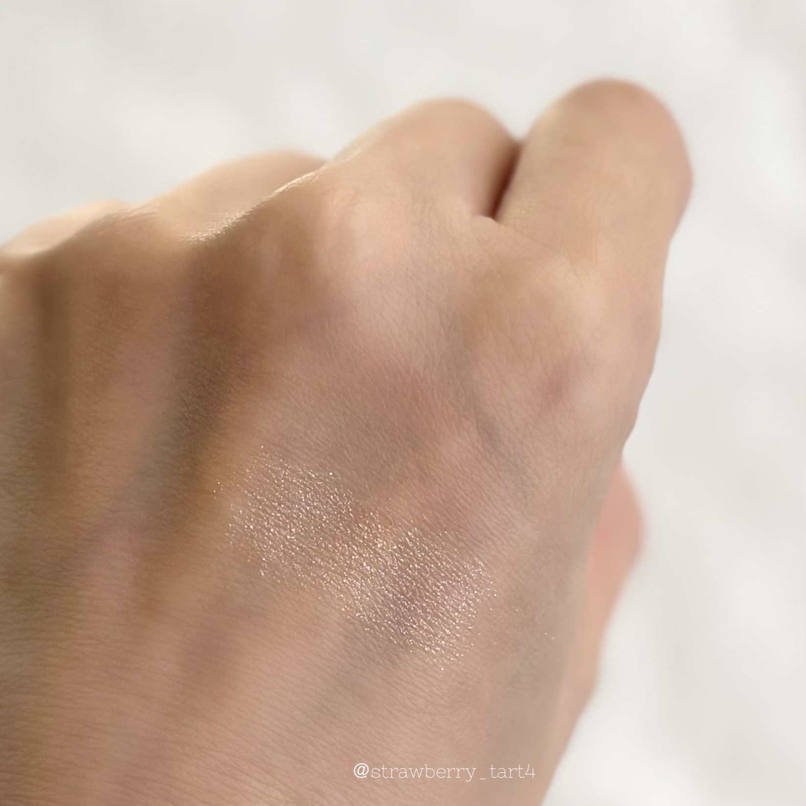 ルックアット マイアイジュエル/ETUDE/単色アイシャドウを使ったクチコミ（3枚目）