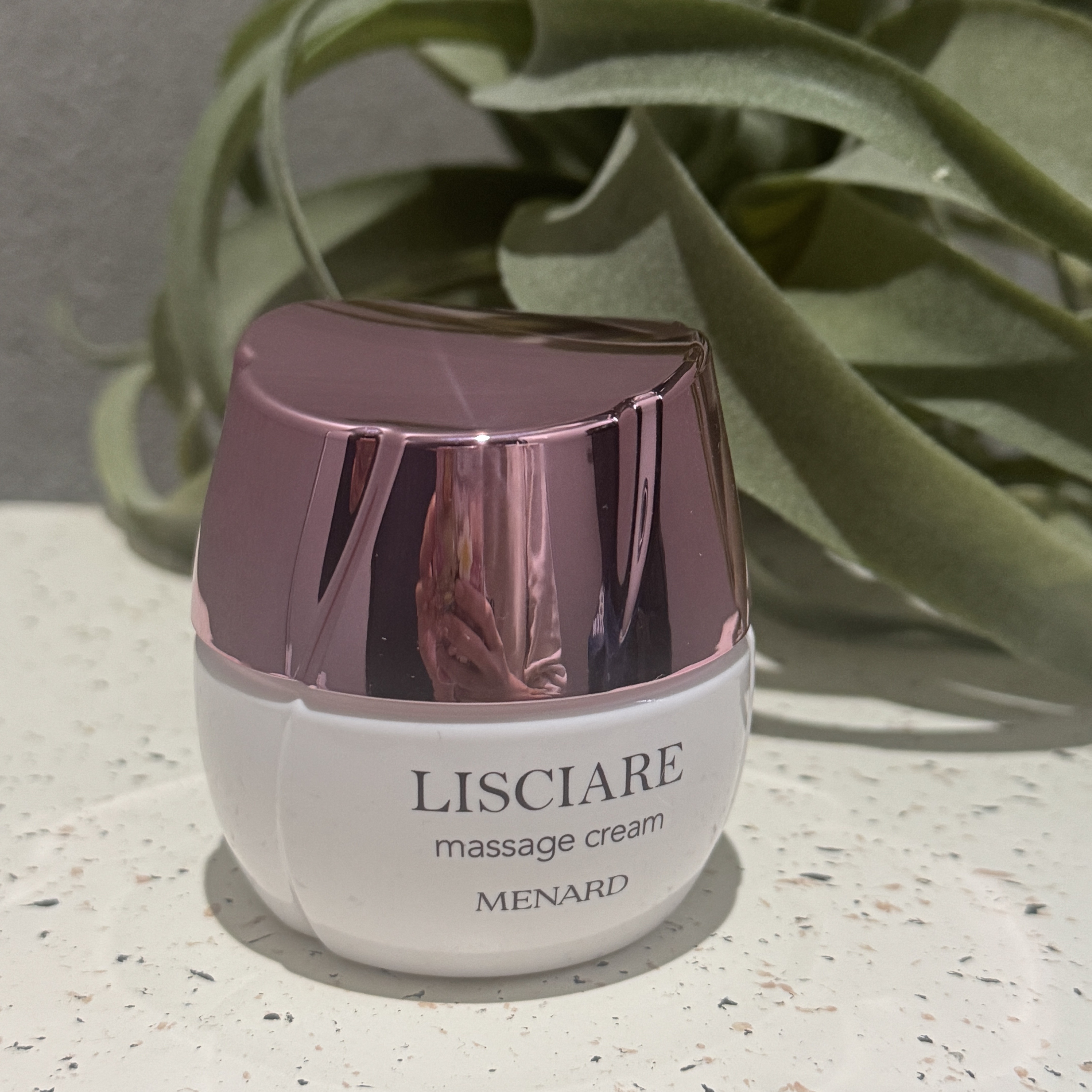 メナード リシアル マッサージクリームのクチコミ「🍑 メナード リシアル
マッサージクリームの正直レビュー🫧💖

最近のお風呂タイムの相棒はこれ.....」（2枚目）