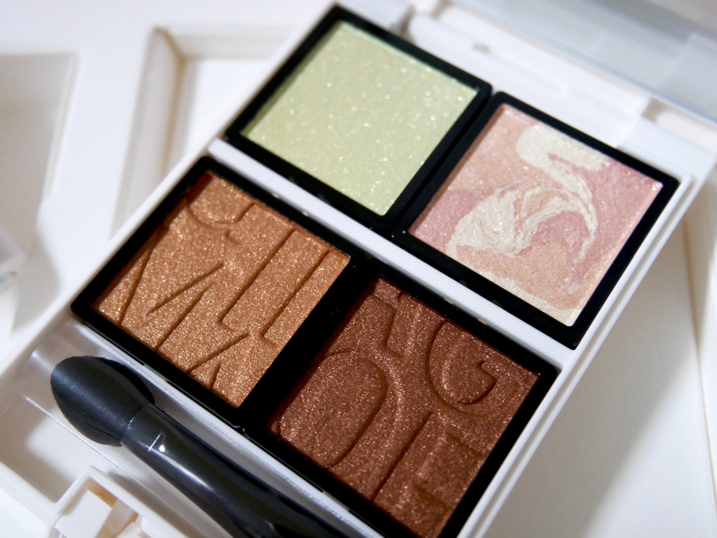 Bloom Collection カスタマイズアイカラー アソート(限定カラー)/マキアージュ/アイシャドウを使ったクチコミ(2枚目)