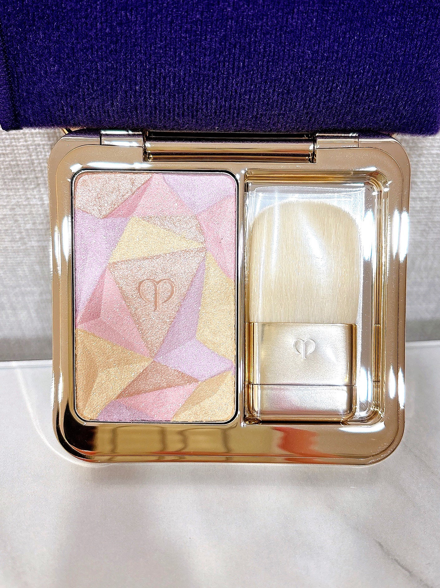 ル・レオスールデクラ /クレ・ド・ポー ボーテ/パウダーハイライトを使ったクチコミ(2枚目)