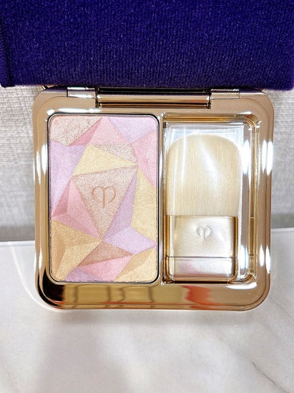 ル・レオスールデクラ /クレ・ド・ポー ボーテ/パウダーハイライトを使ったクチコミ(2枚目)