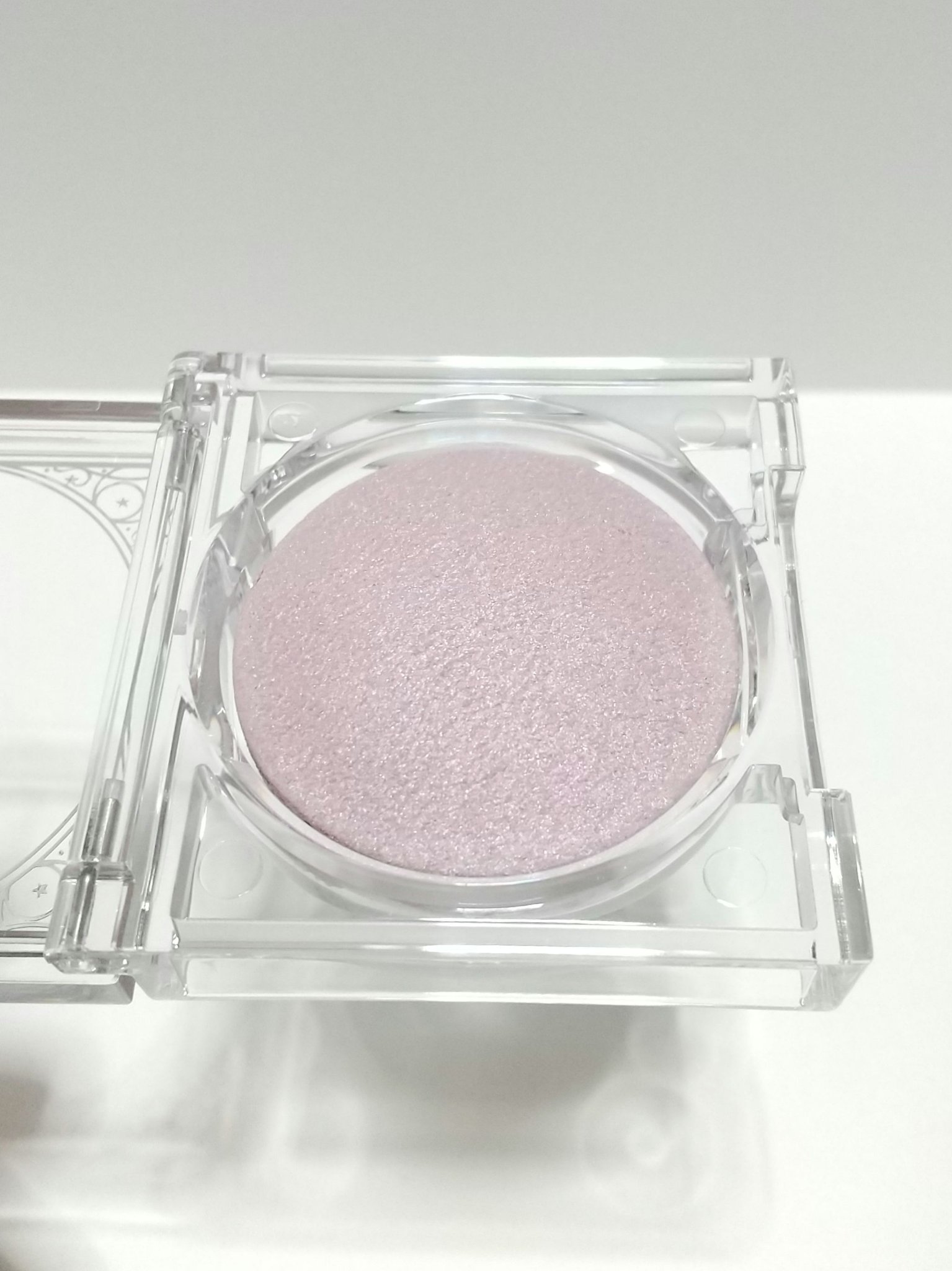 ムーングロウハイライター 03 ムーングロウライラック/キャンメイク/ハイライトを使ったクチコミ（2枚目）