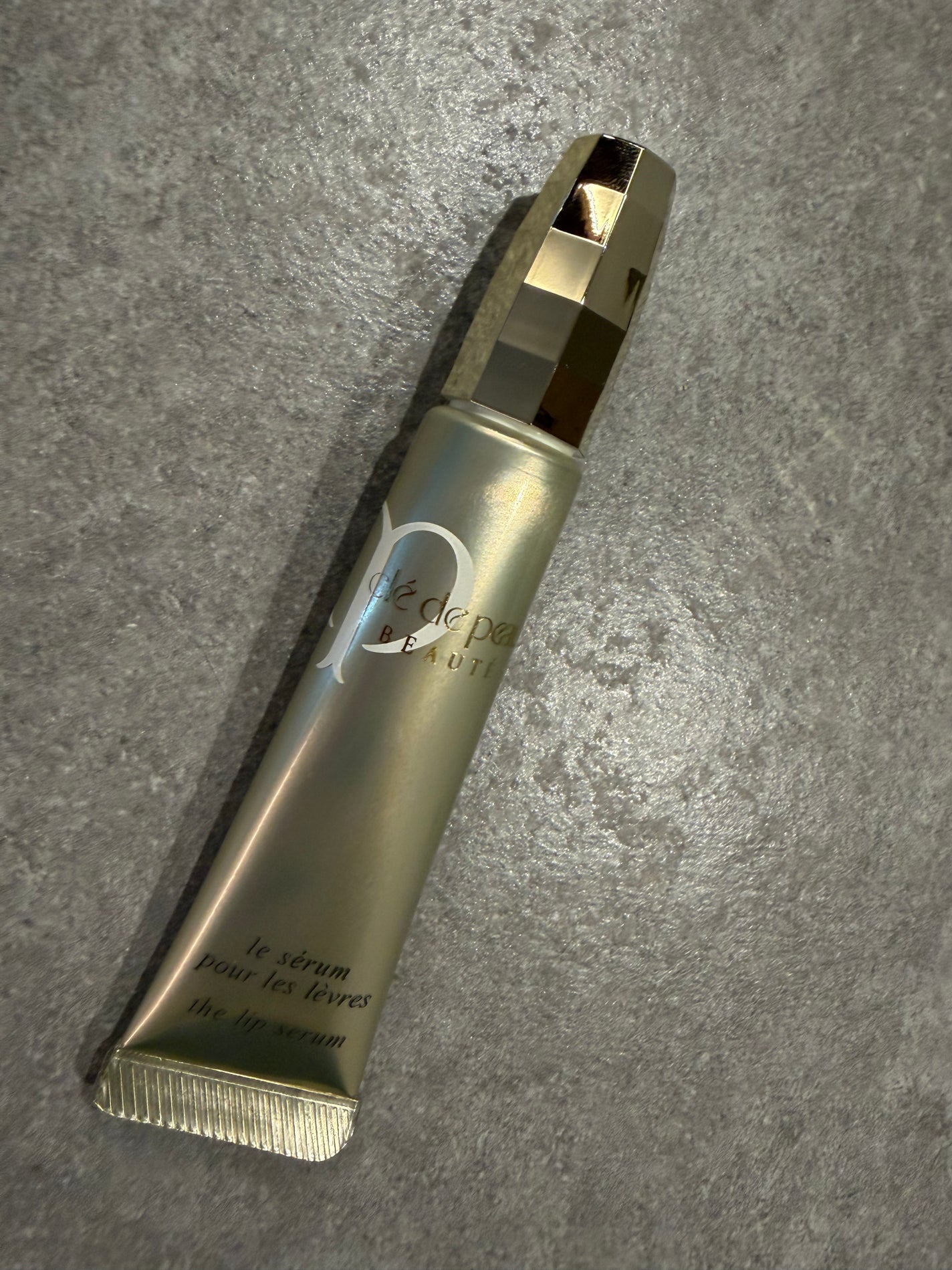 セラムプールレレーブル/クレ・ド・ポー ボーテ/リップ美容液を使ったクチコミ(1枚目)